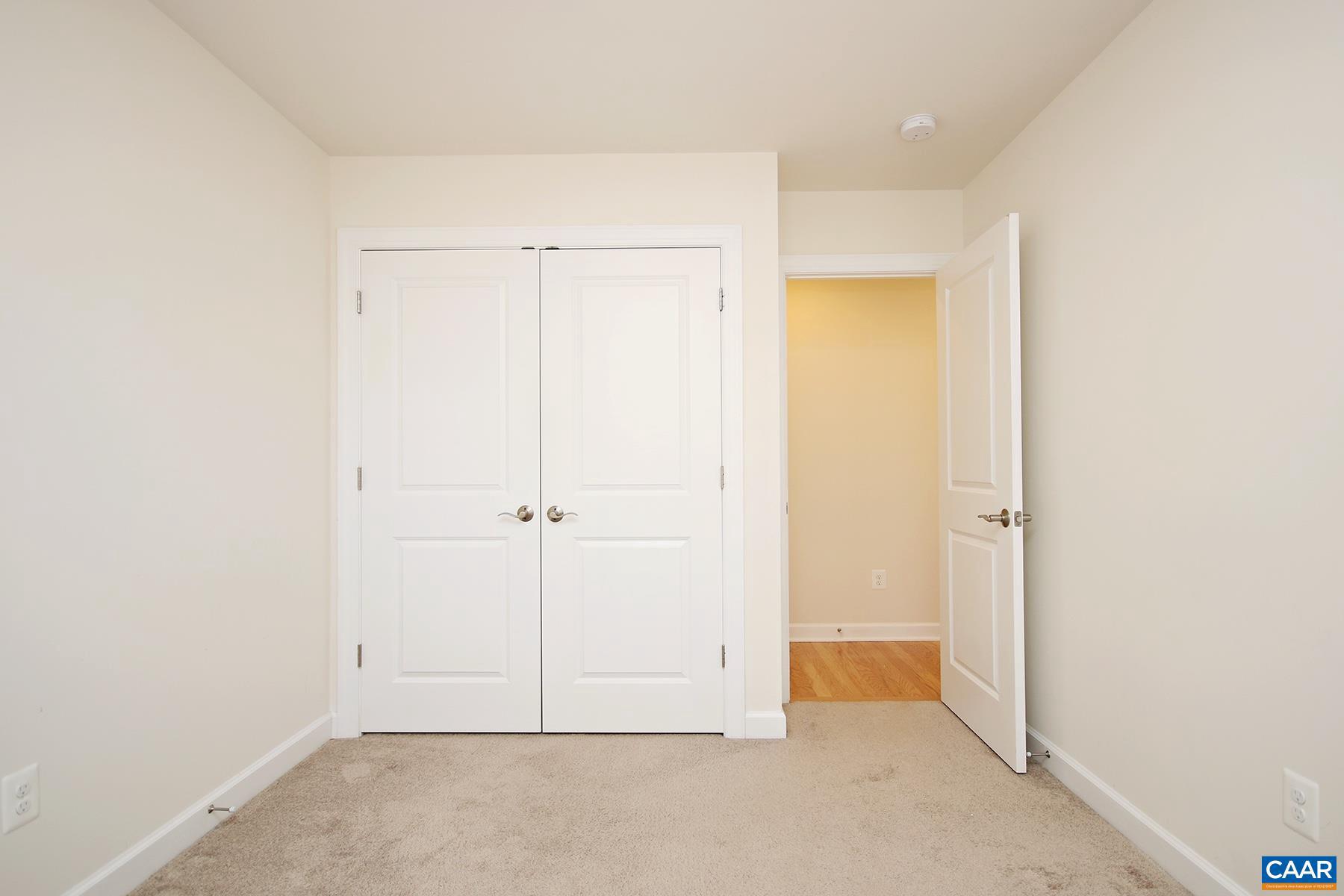 PAVILIONS AT PANTOPS - Residential Lease