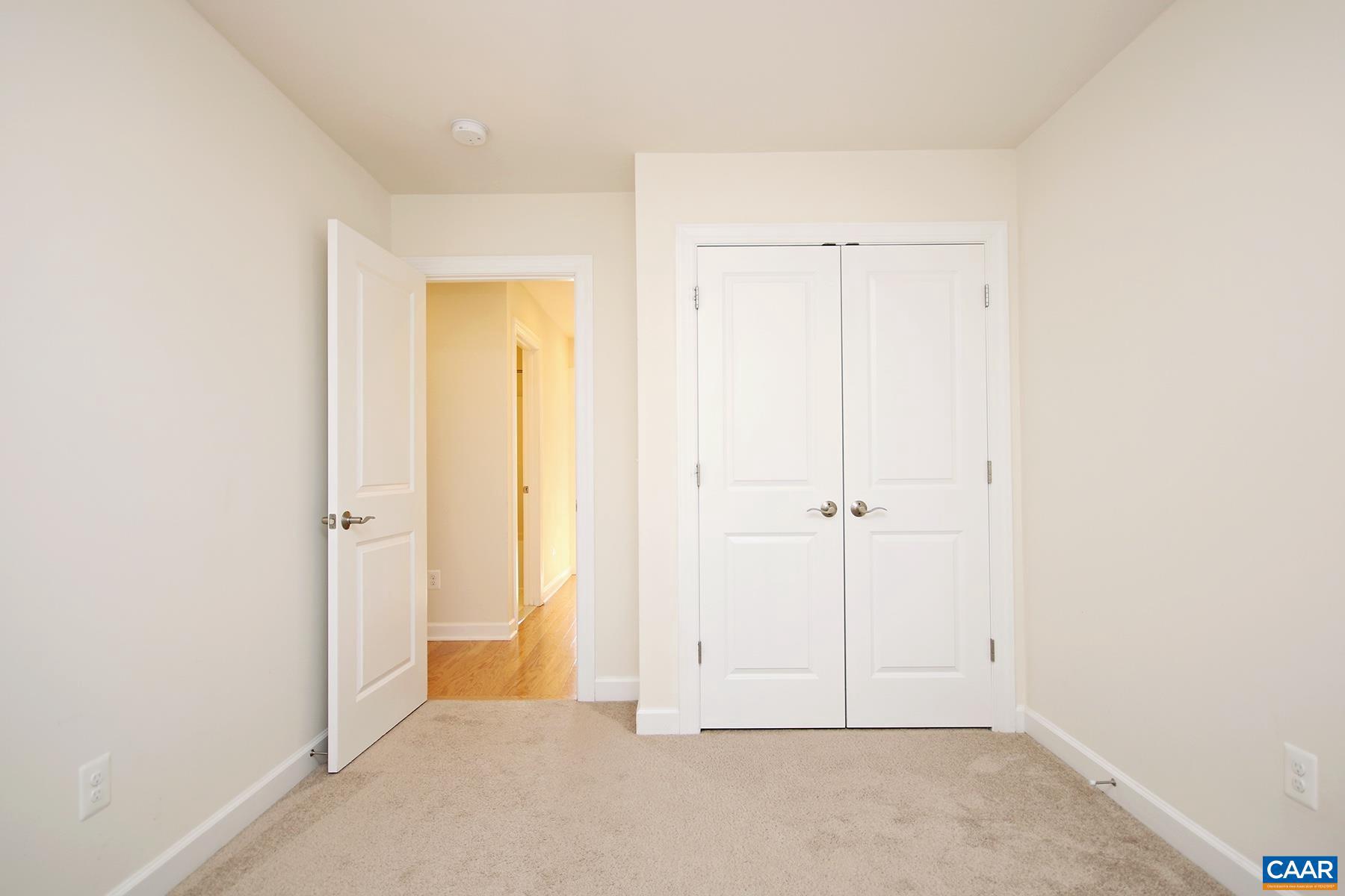 PAVILIONS AT PANTOPS - Residential Lease