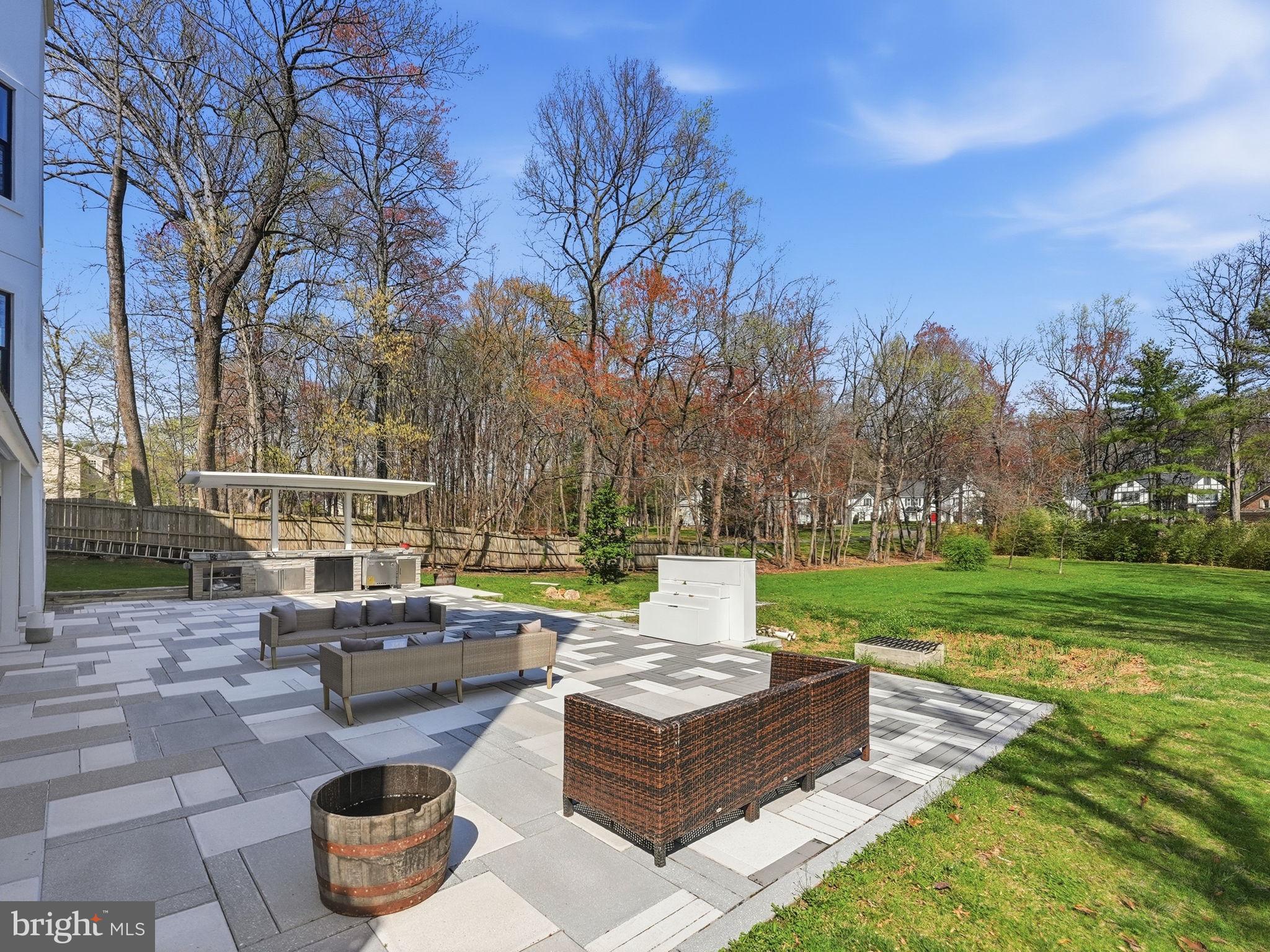 PT ROCKVILLE OUT RES 3 - Residential