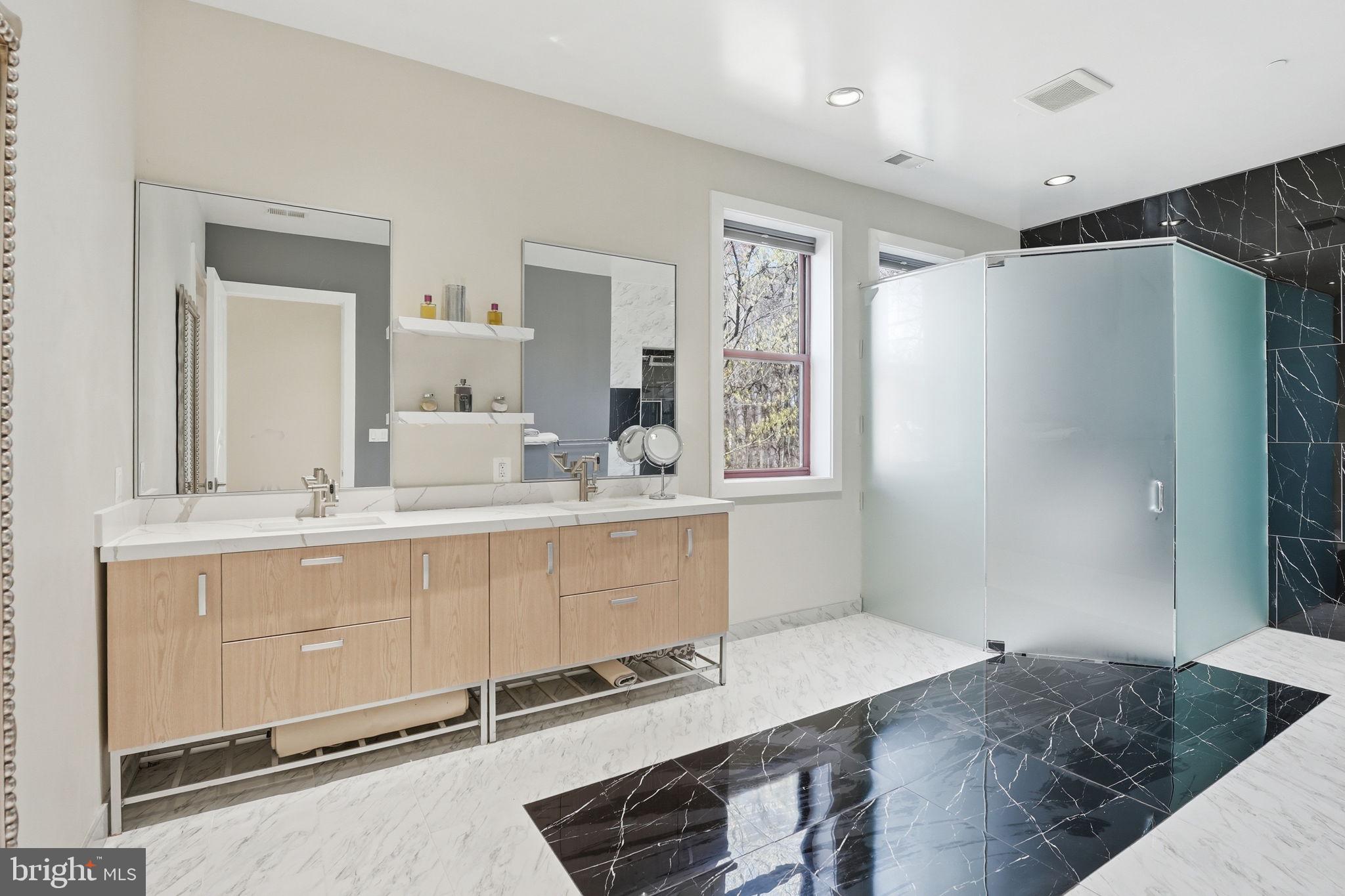 PT ROCKVILLE OUT RES 3 - Residential