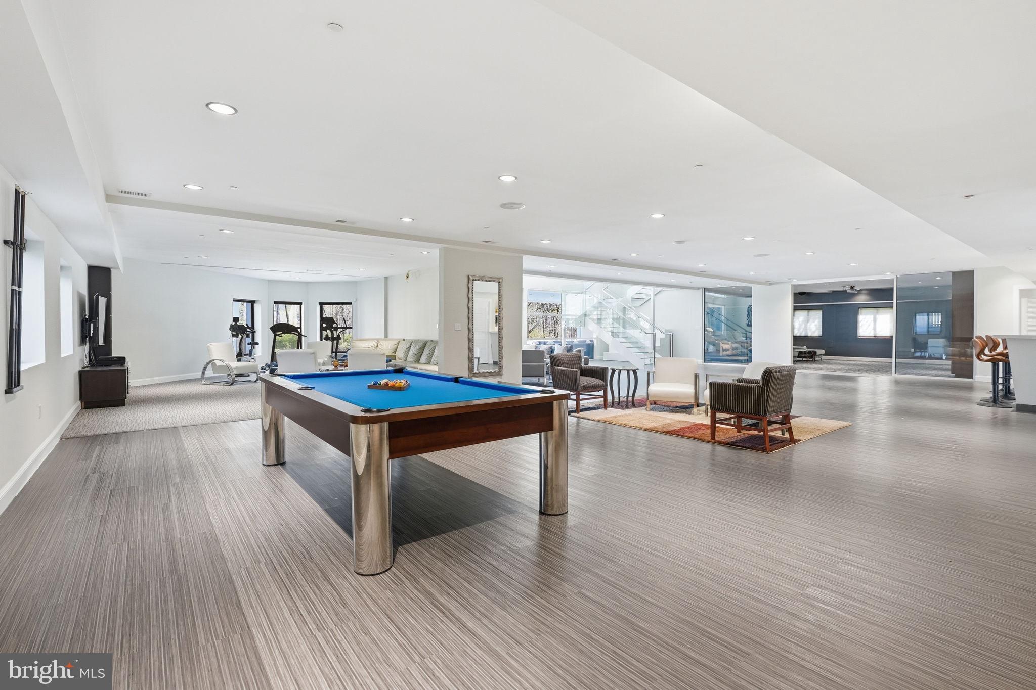 PT ROCKVILLE OUT RES 3 - Residential