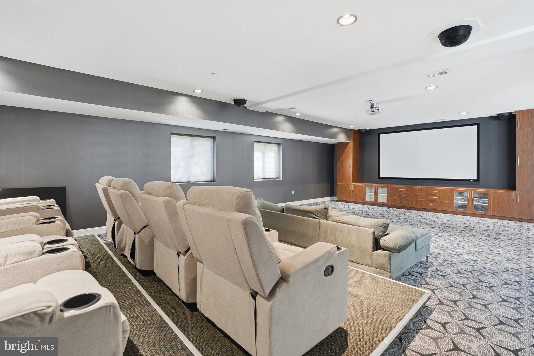 PT ROCKVILLE OUT RES 3 - Residential