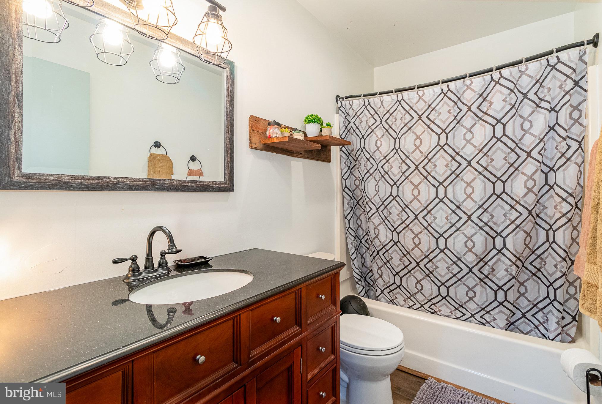 LAKE MEADE - Residential