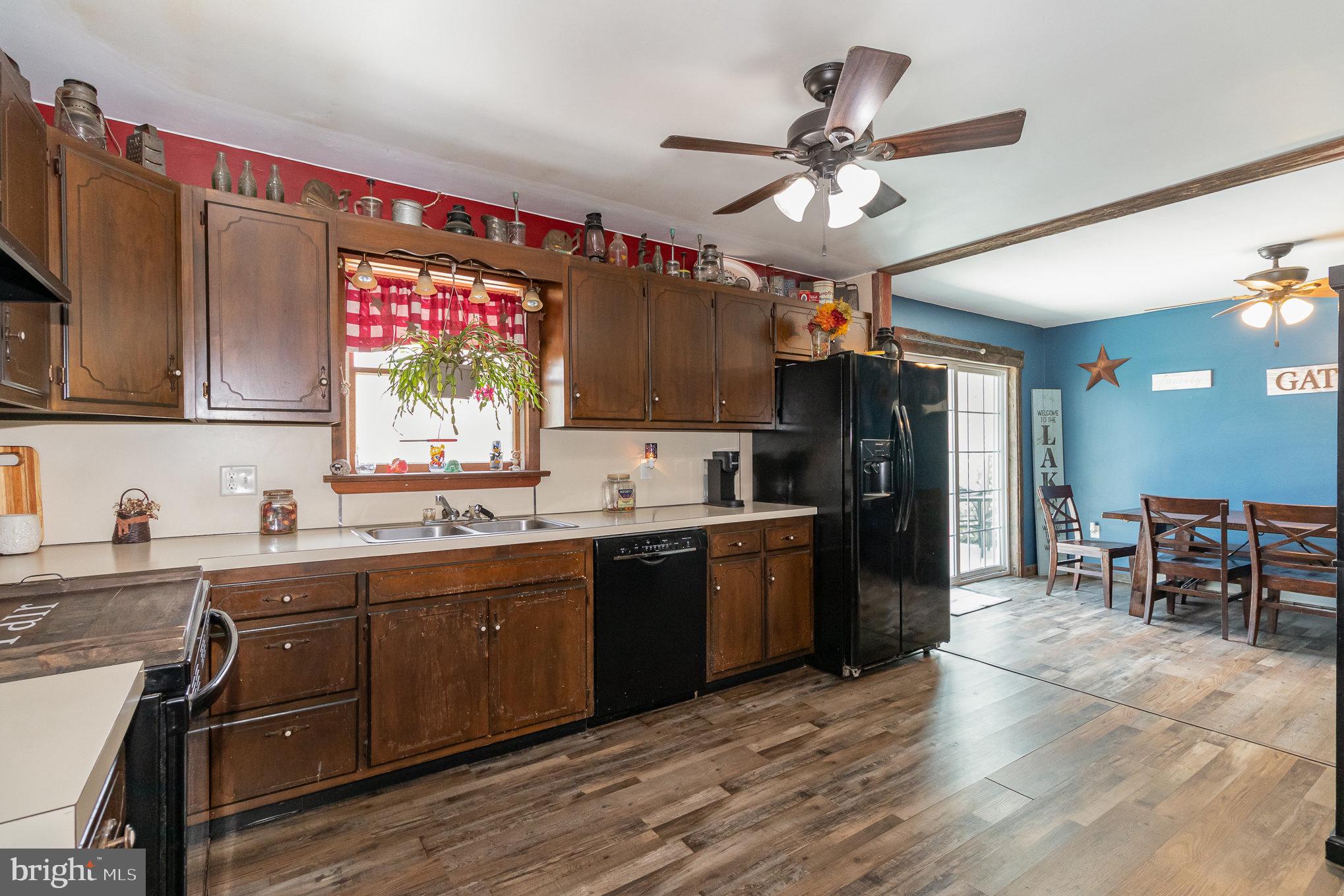 LAKE MEADE - Residential