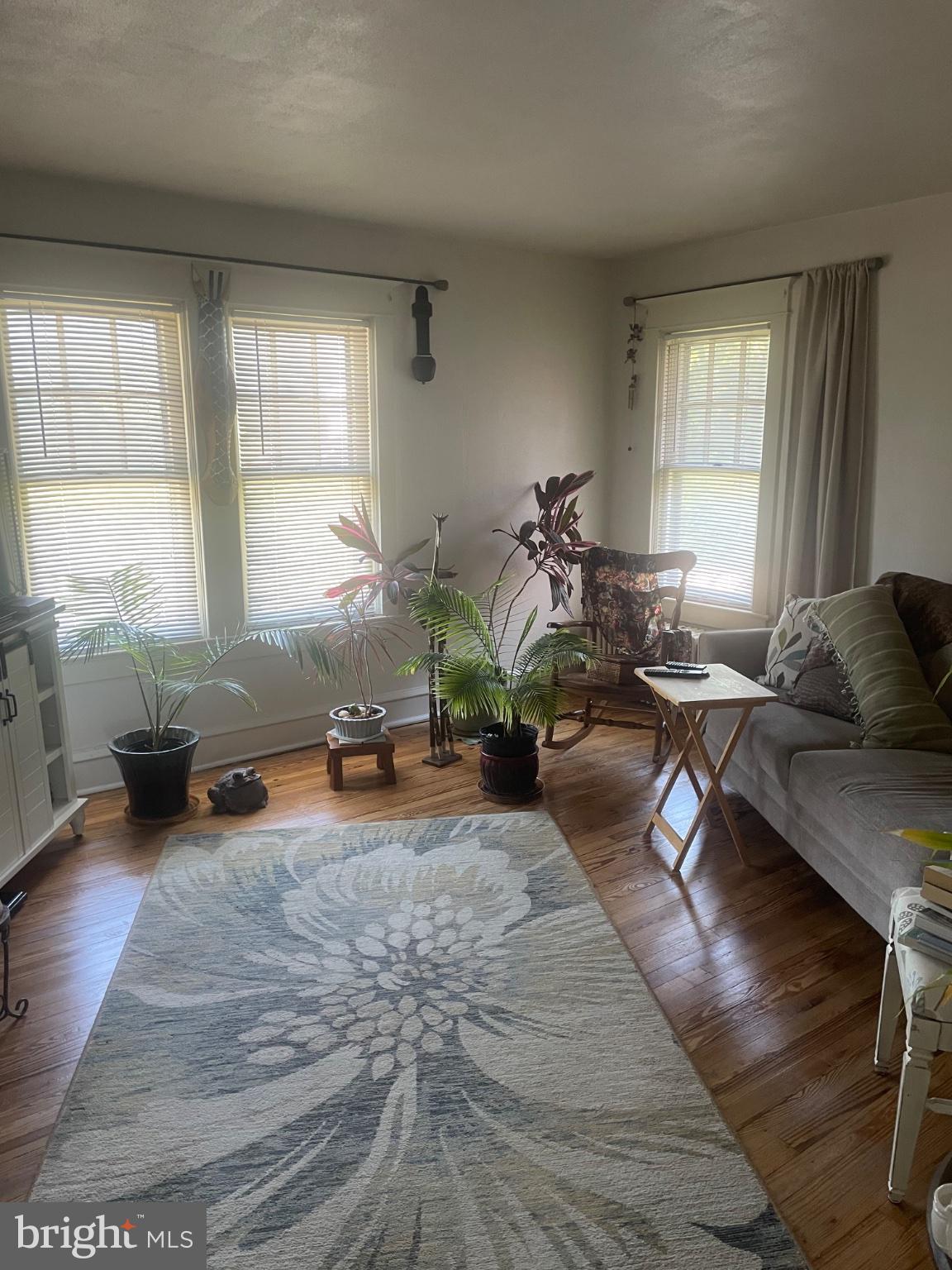 ELMWOOD - Residential Income