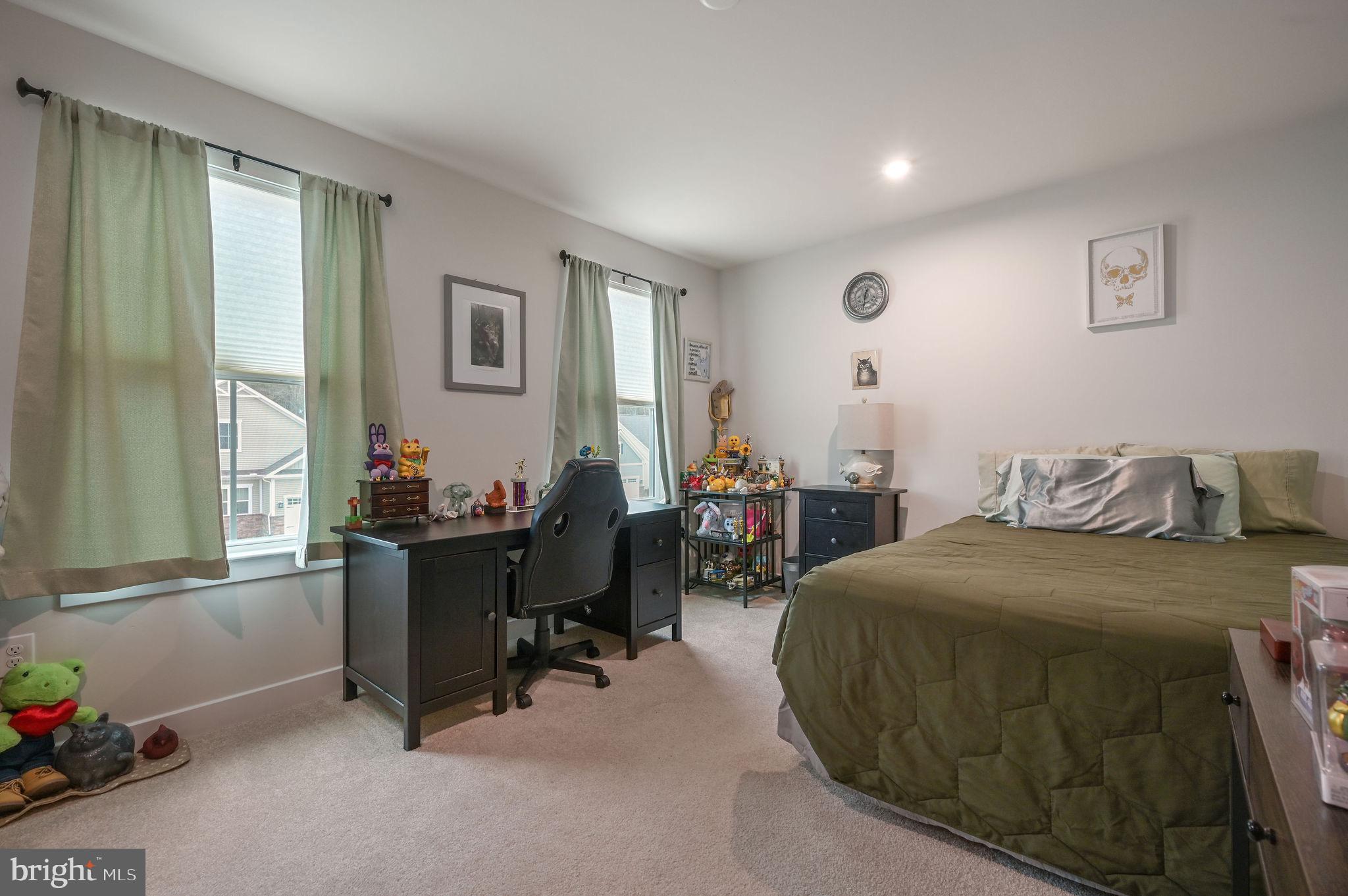 AZALEA WOODS - Residential