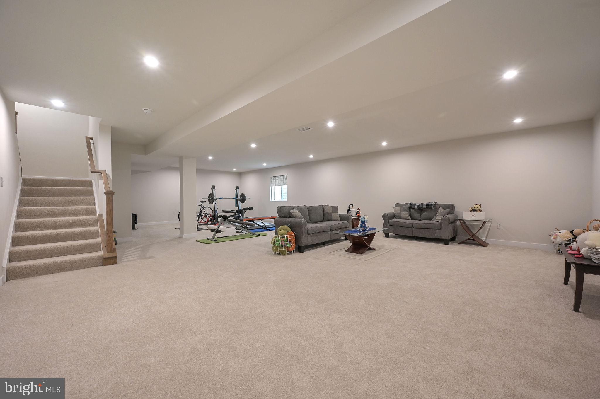 AZALEA WOODS - Residential