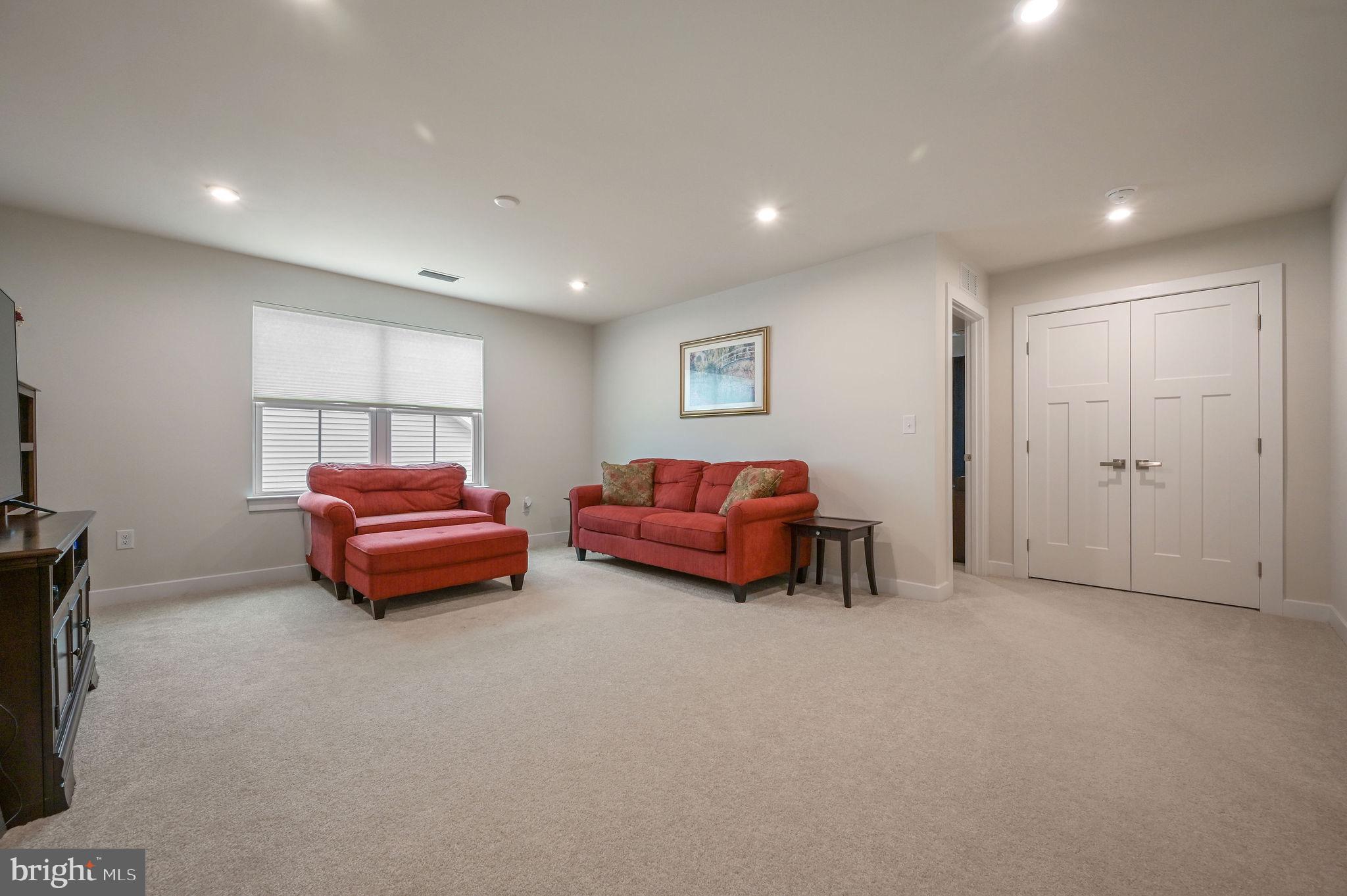 AZALEA WOODS - Residential