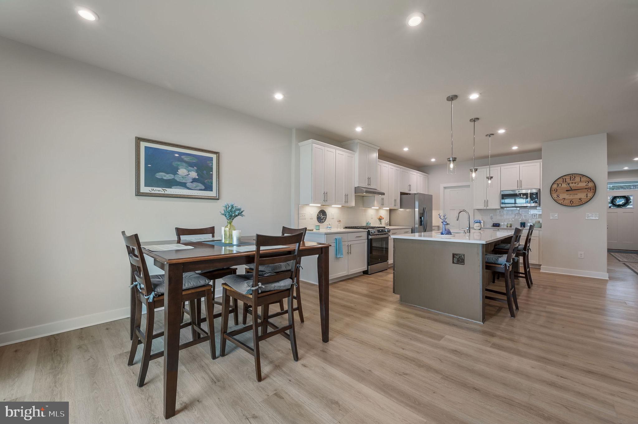 AZALEA WOODS - Residential