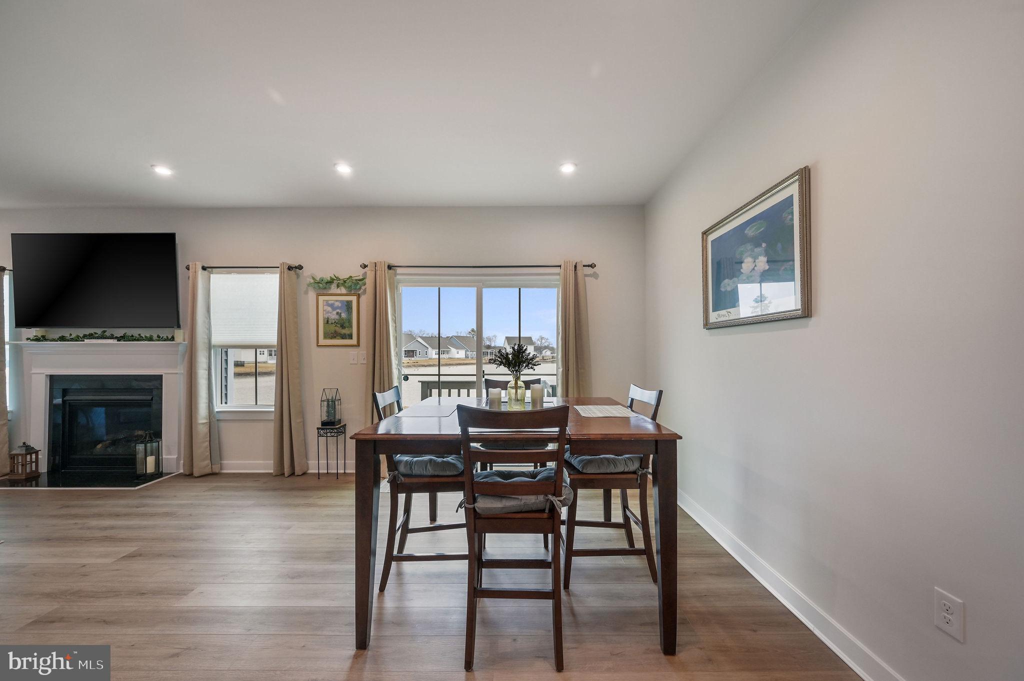 AZALEA WOODS - Residential