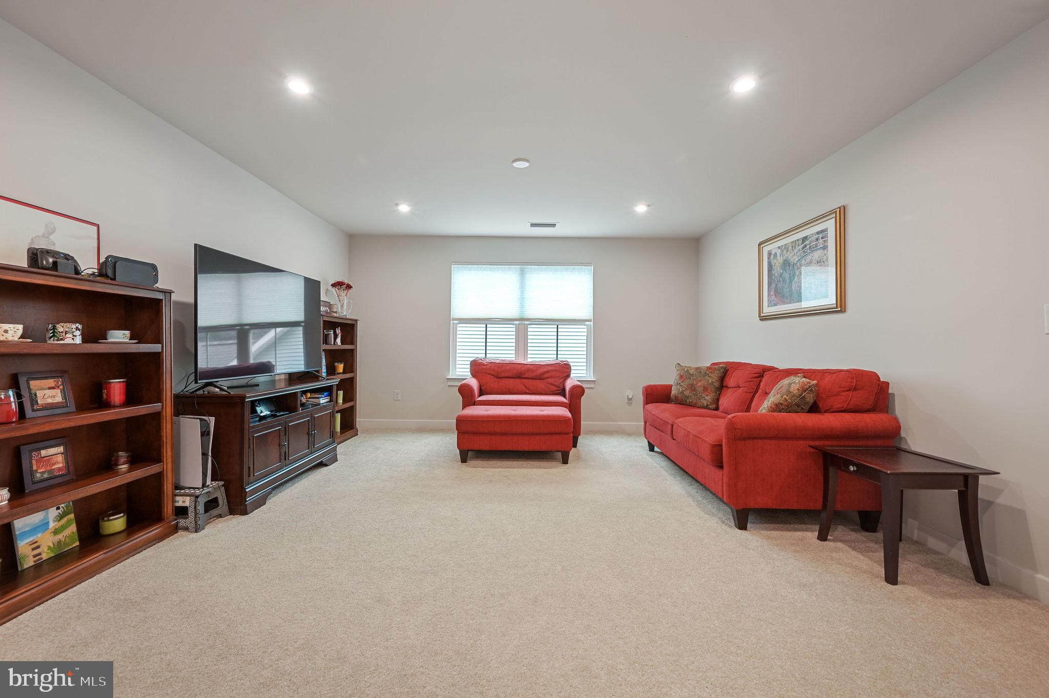 AZALEA WOODS - Residential