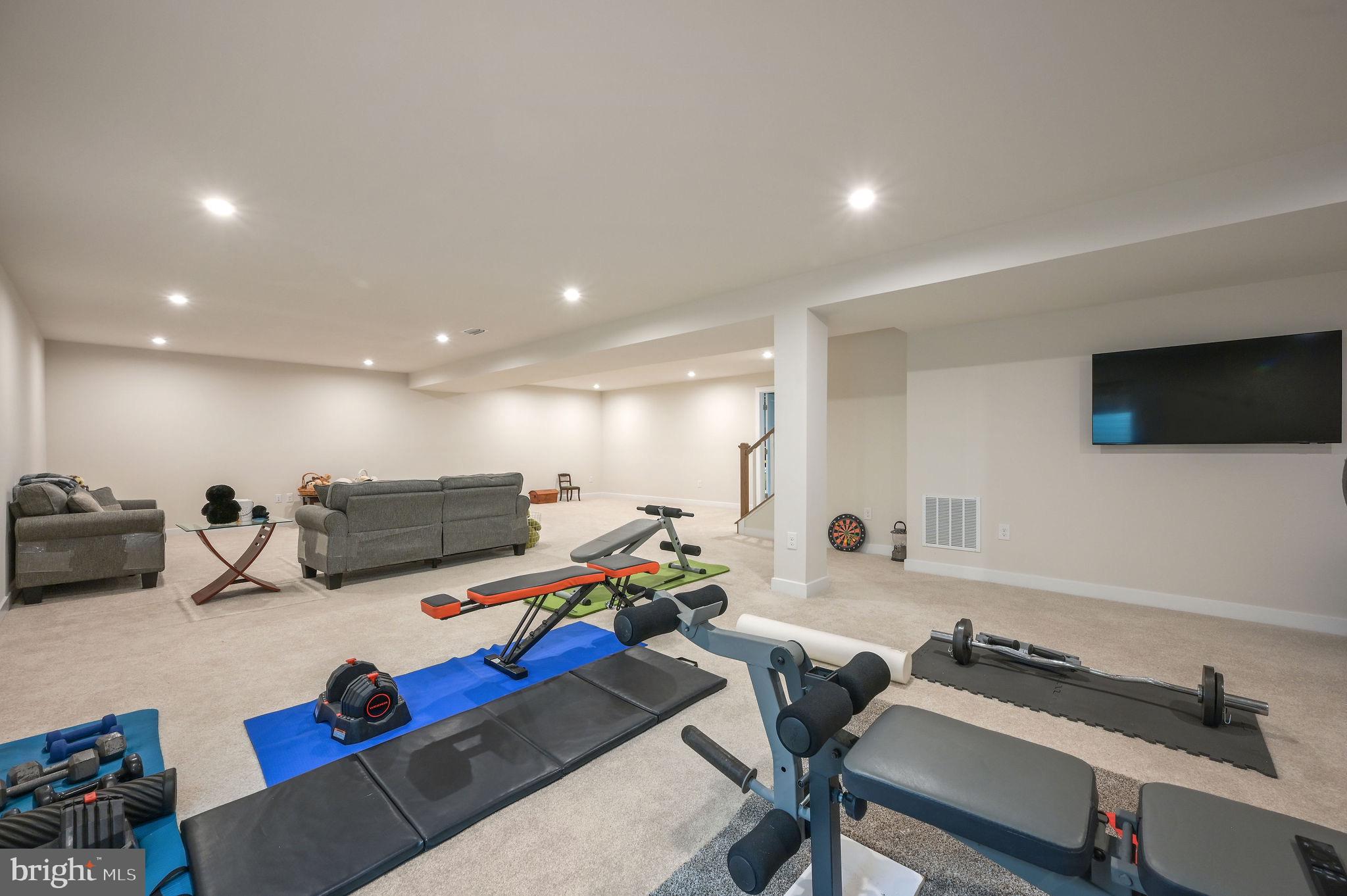 AZALEA WOODS - Residential