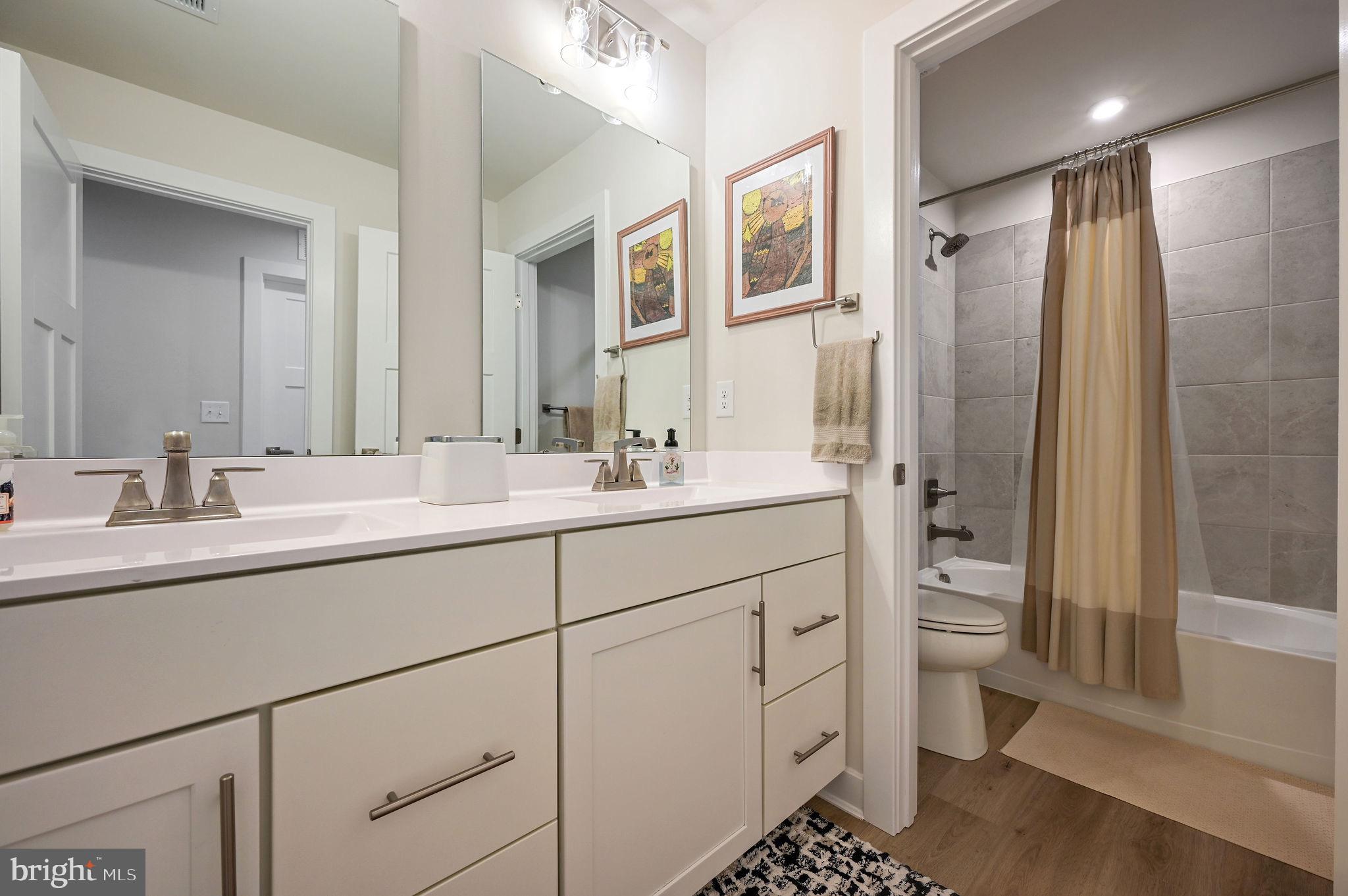 AZALEA WOODS - Residential