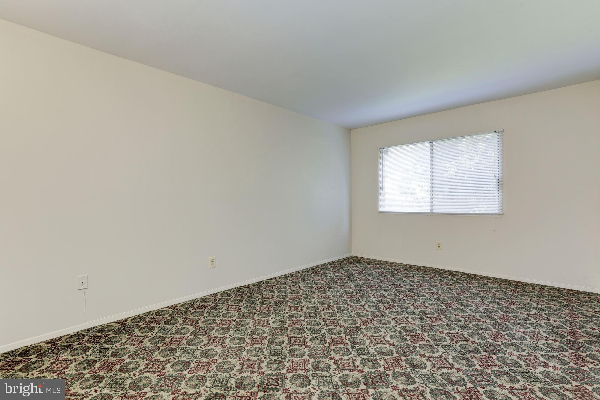 YORKTOWNE SQUARE - Residential