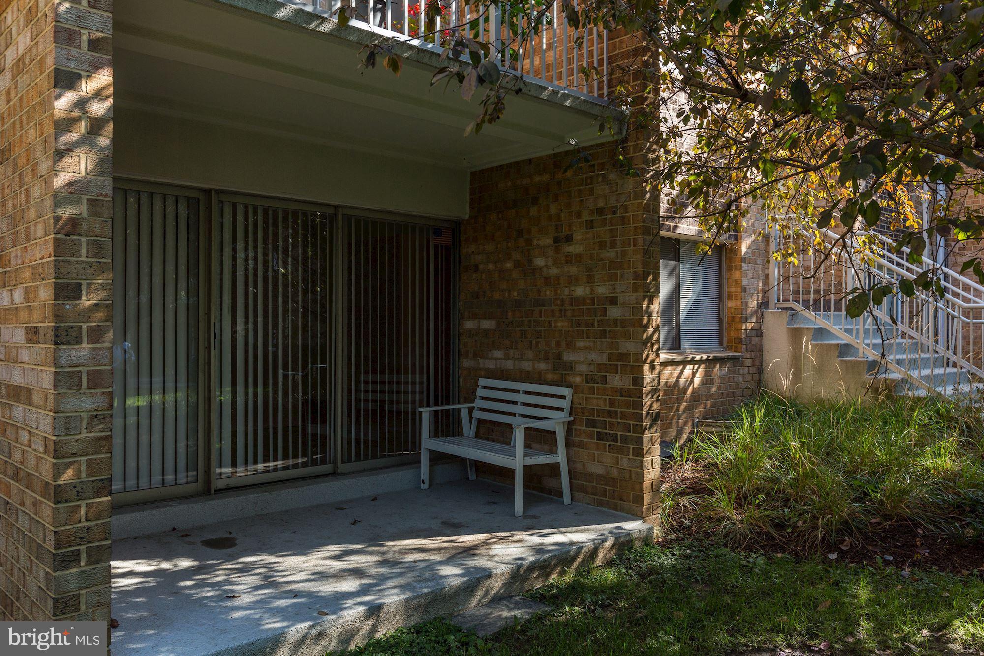 YORKTOWNE SQUARE - Residential