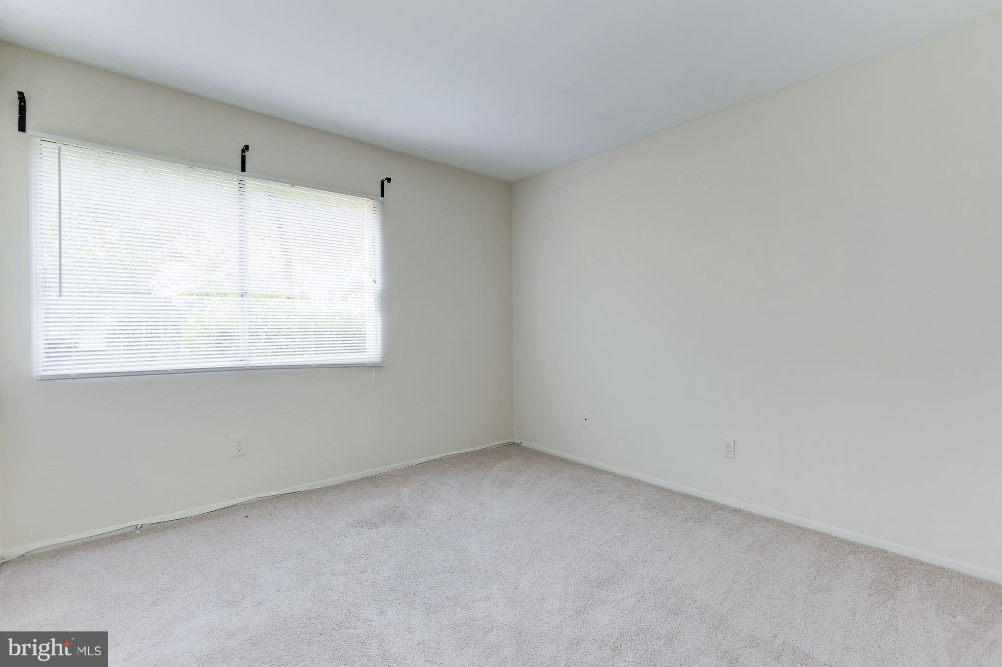 YORKTOWNE SQUARE - Residential