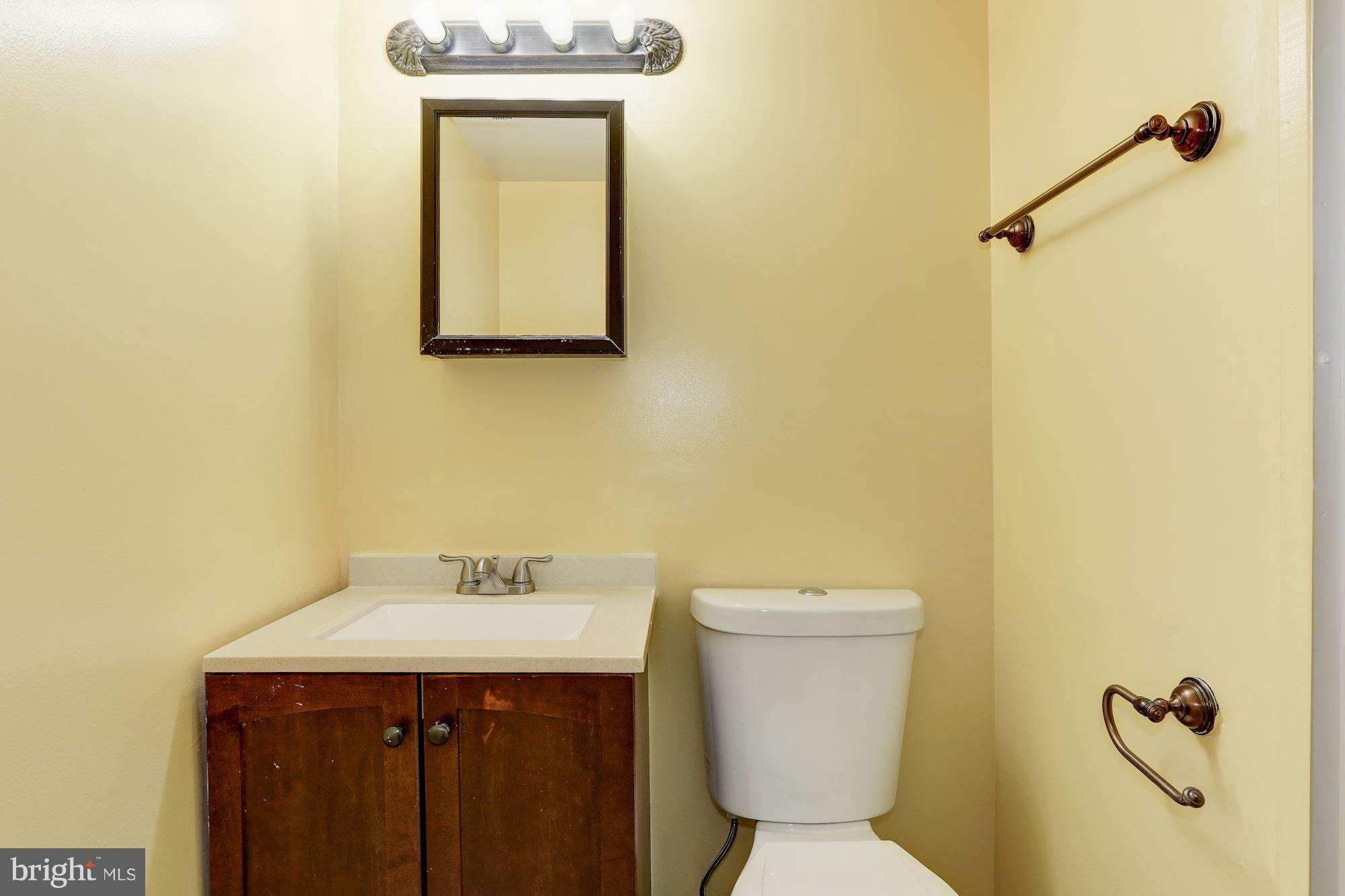 YORKTOWNE SQUARE - Residential