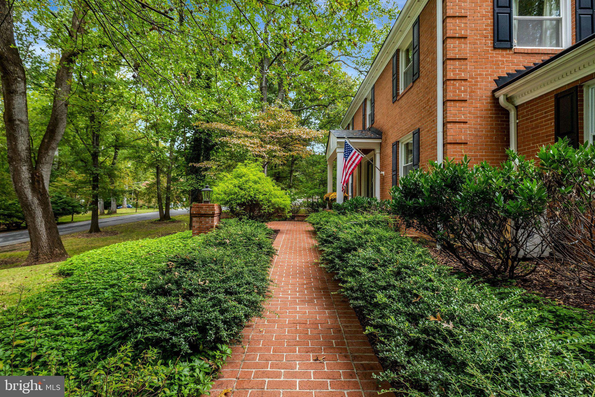 10015 SADDLE ROAD