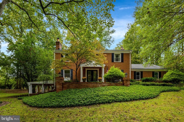 10015 SADDLE RD, VIENNA, VA 22181 - Image c5ddc848ee3ad3ab660e63bea9f2864c/3616186985