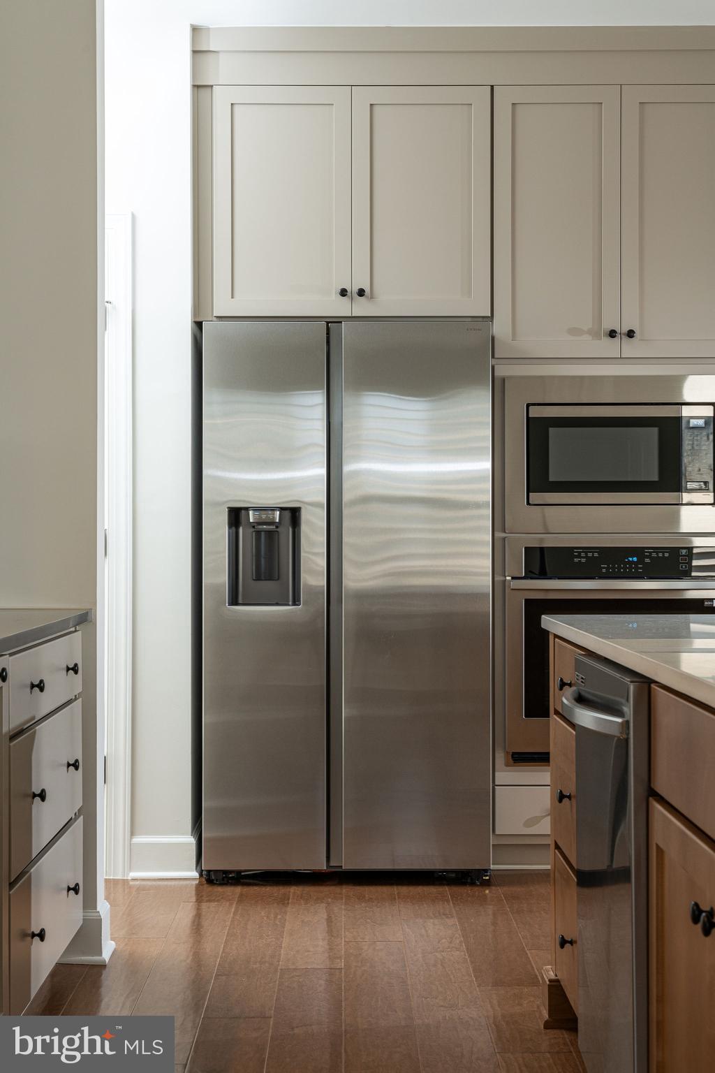 43089 GREELEY SQUARE