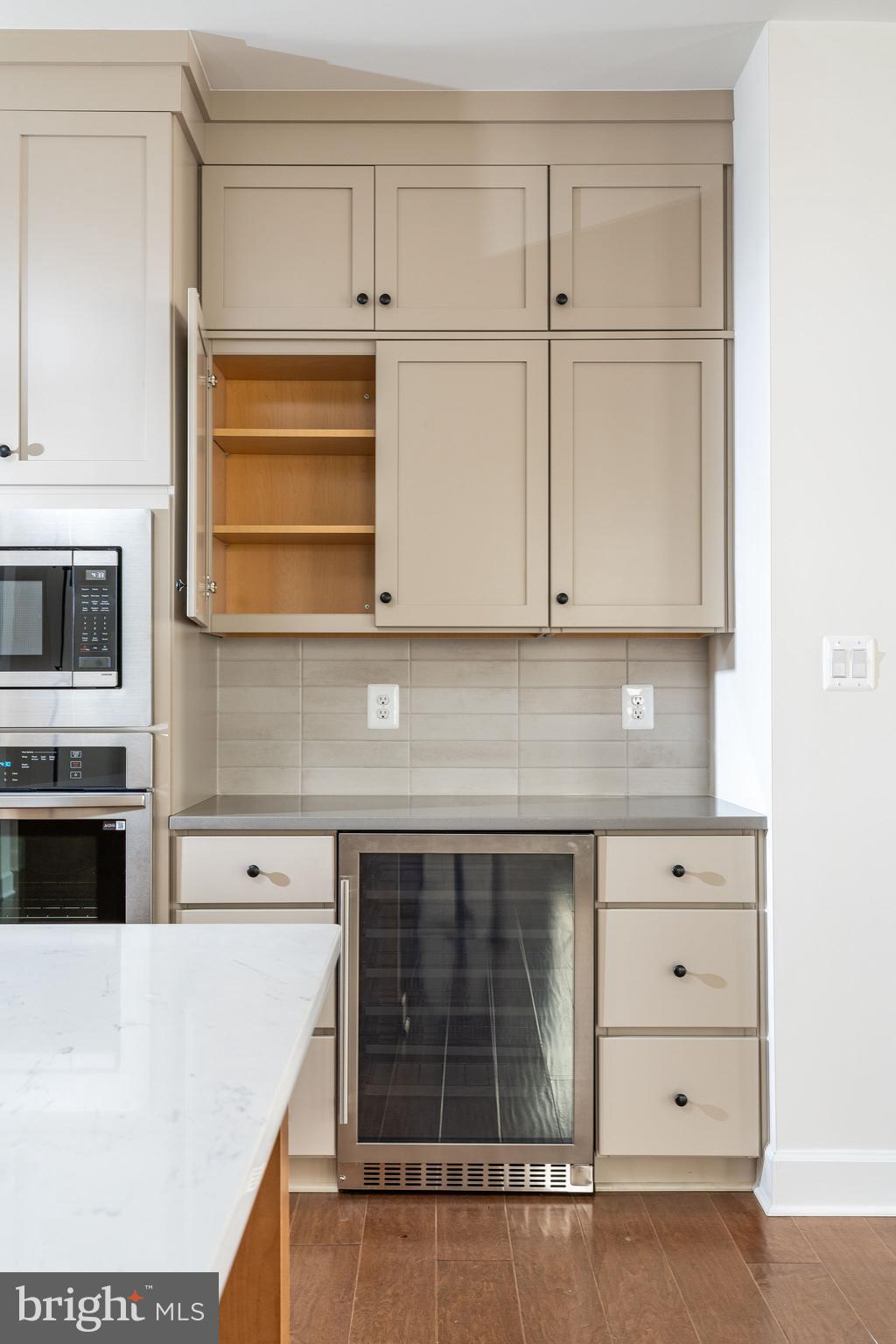 43089 GREELEY SQUARE