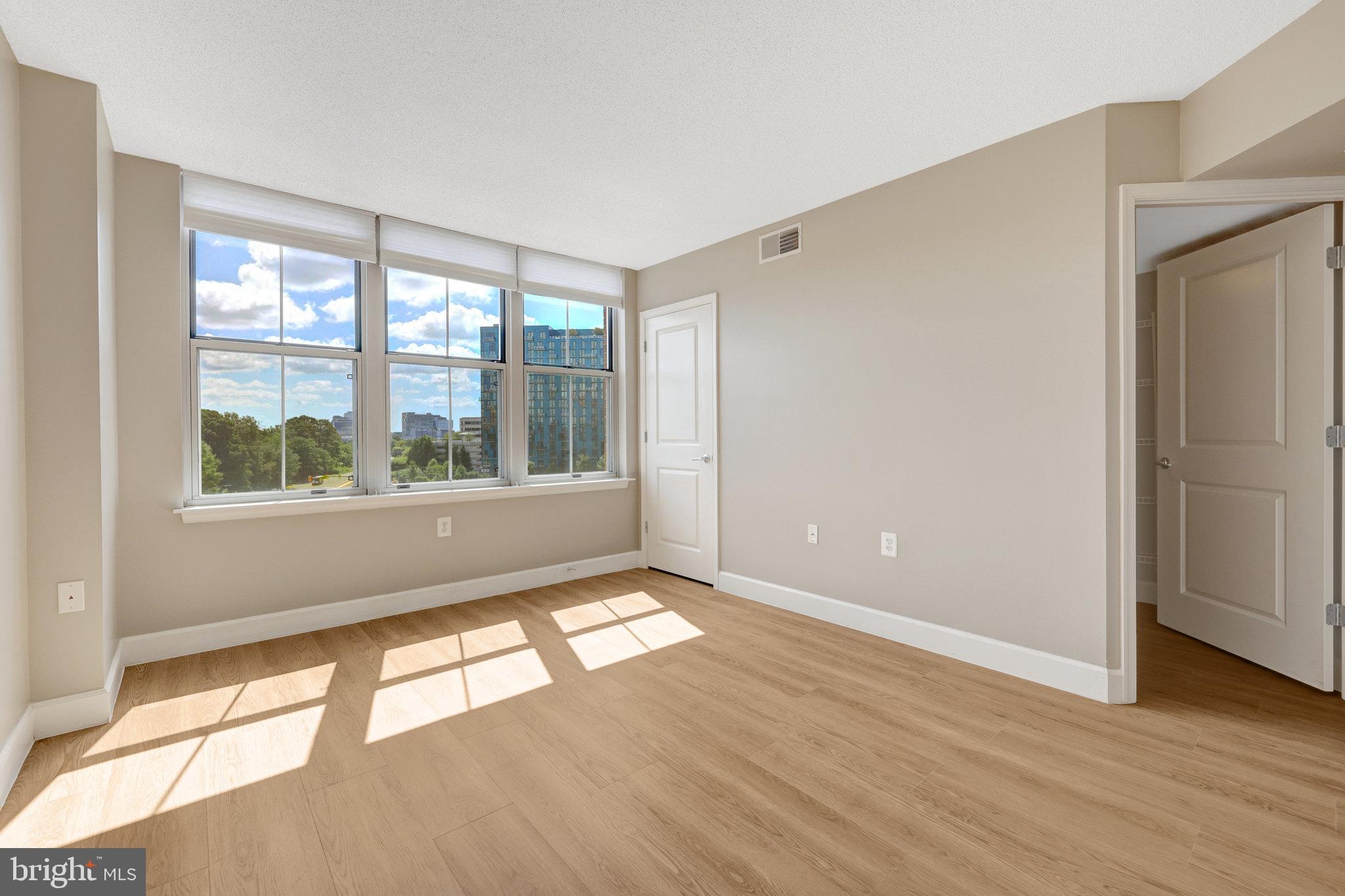 CARLTON HOUSE - Residential Lease