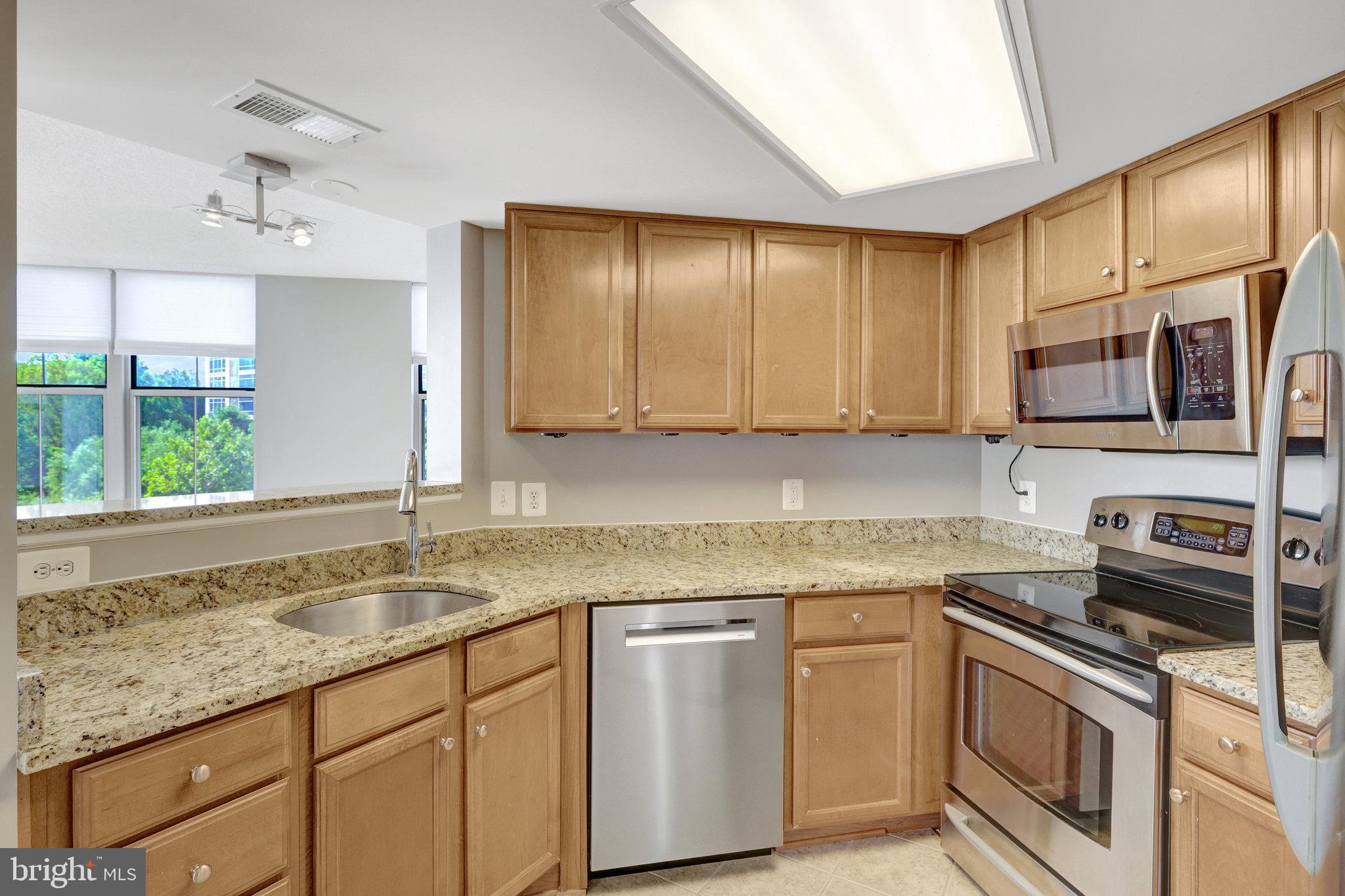 CARLTON HOUSE - Residential Lease