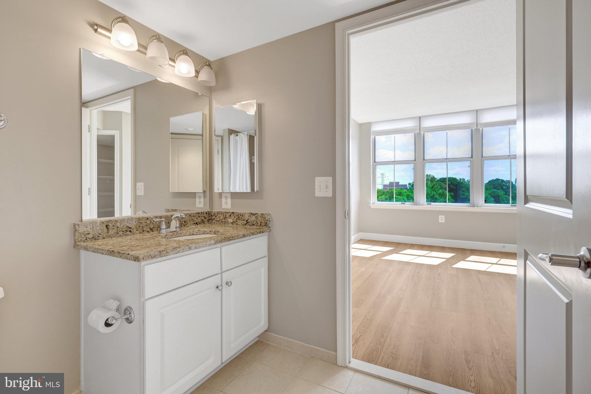 CARLTON HOUSE - Residential Lease