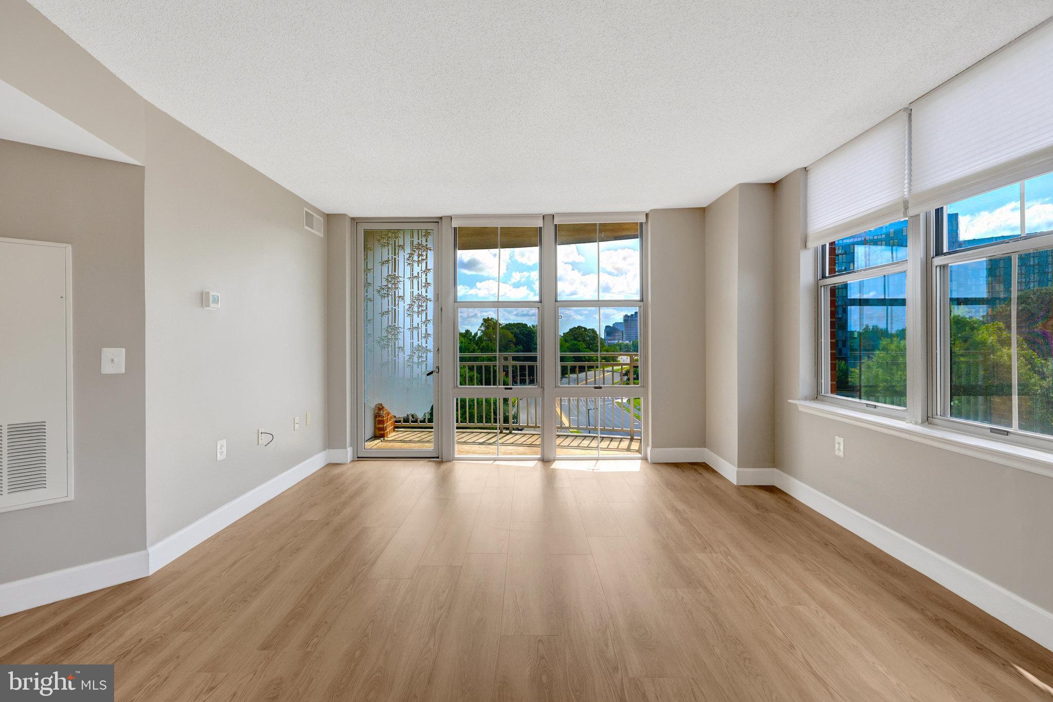 CARLTON HOUSE - Residential Lease