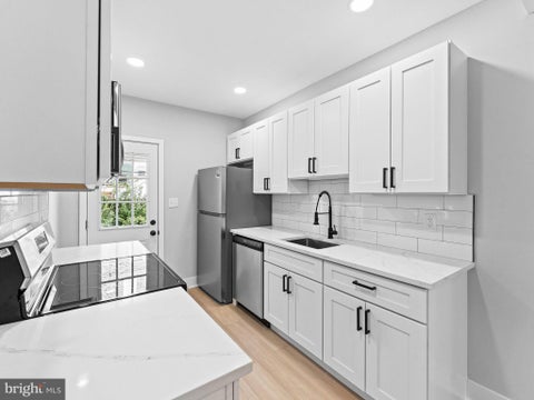 Multifamily For Sale - 905 Marlyn Road<br/> PHILADELPHIA, PA 19151