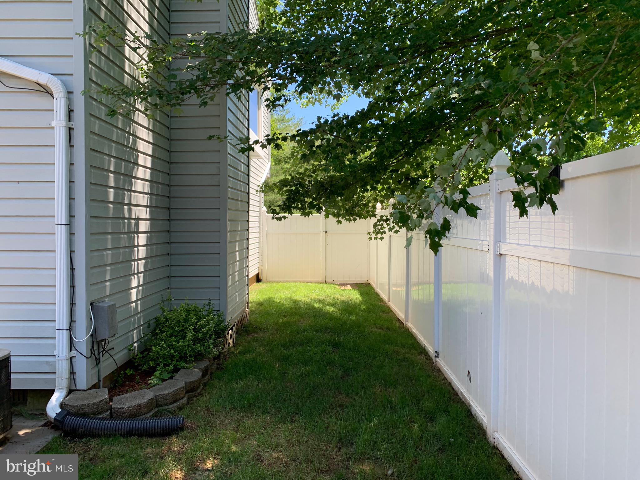 SUMMERHILL - Residential Lease