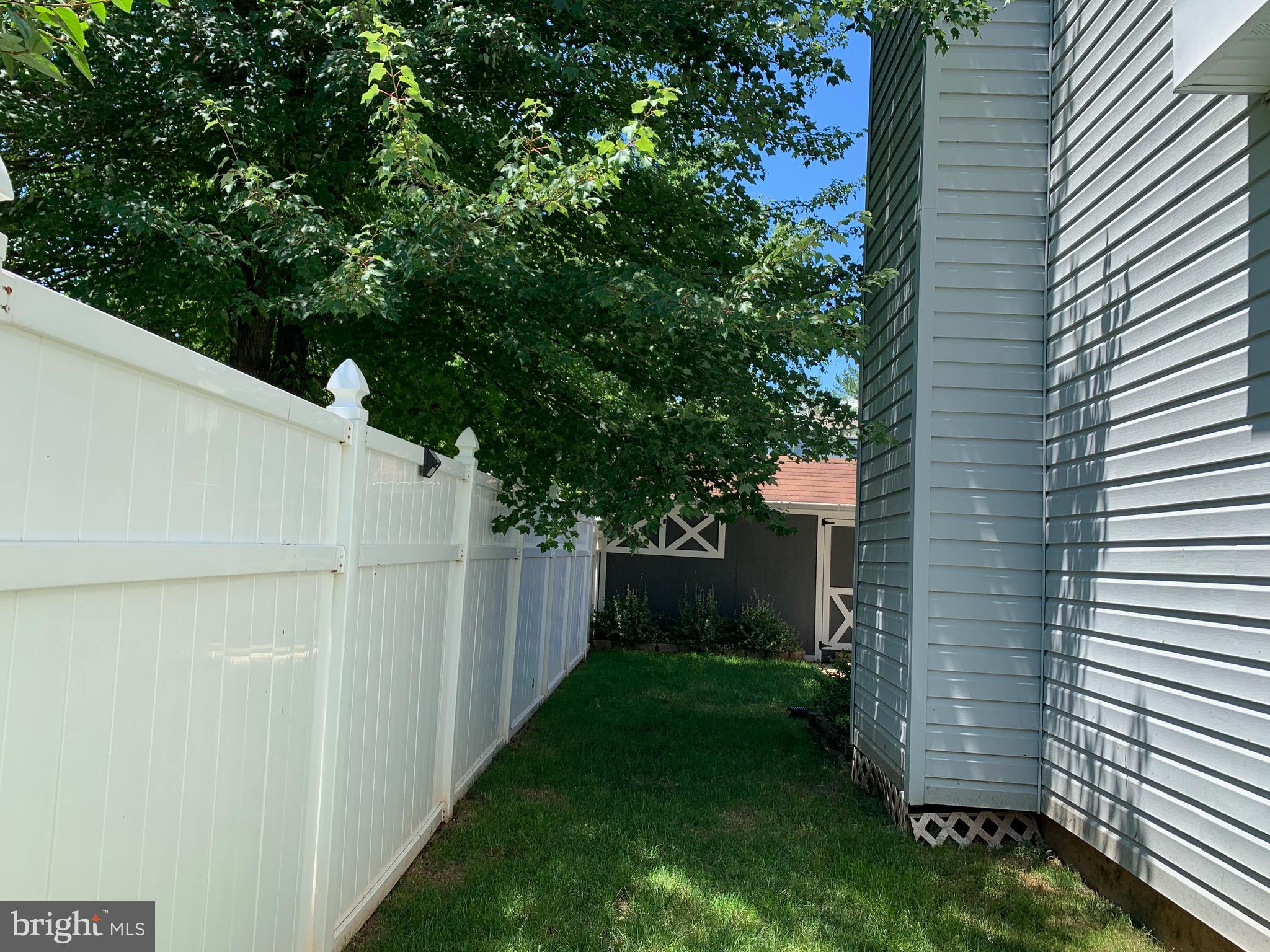 SUMMERHILL - Residential Lease