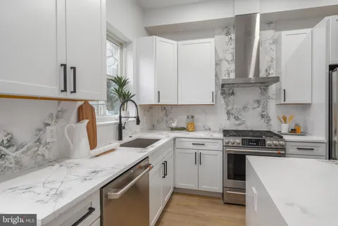 625 Mercy Street, Philadelphia, PA 19148 - MLS#: PAPH2442432