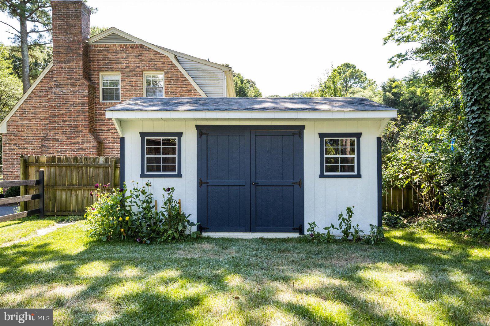 TONY TANK - Residential