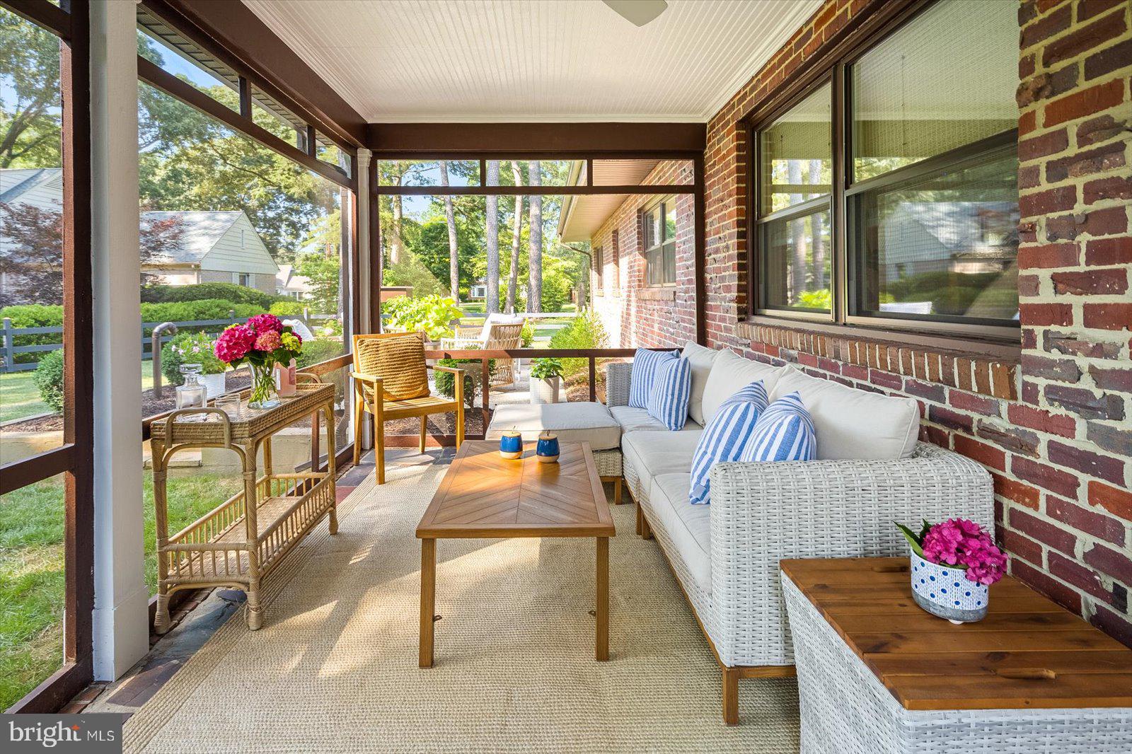 TONY TANK - Residential