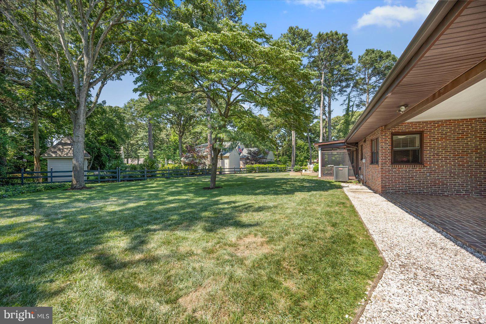 TONY TANK - Residential