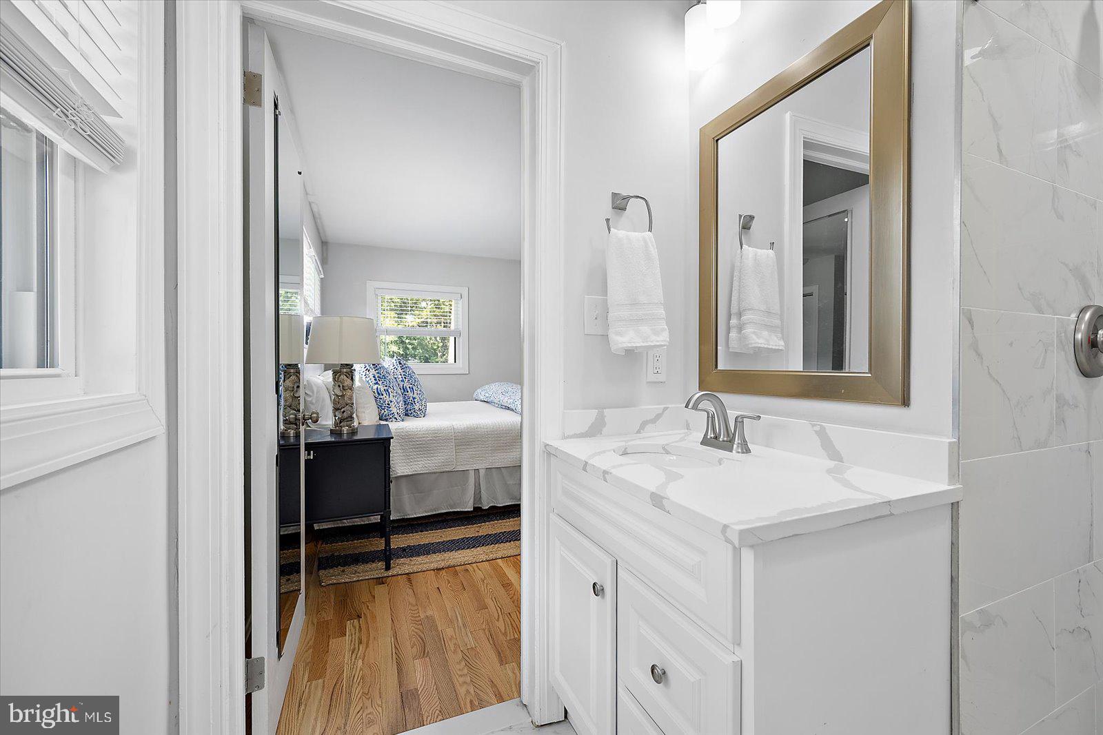 TONY TANK - Residential