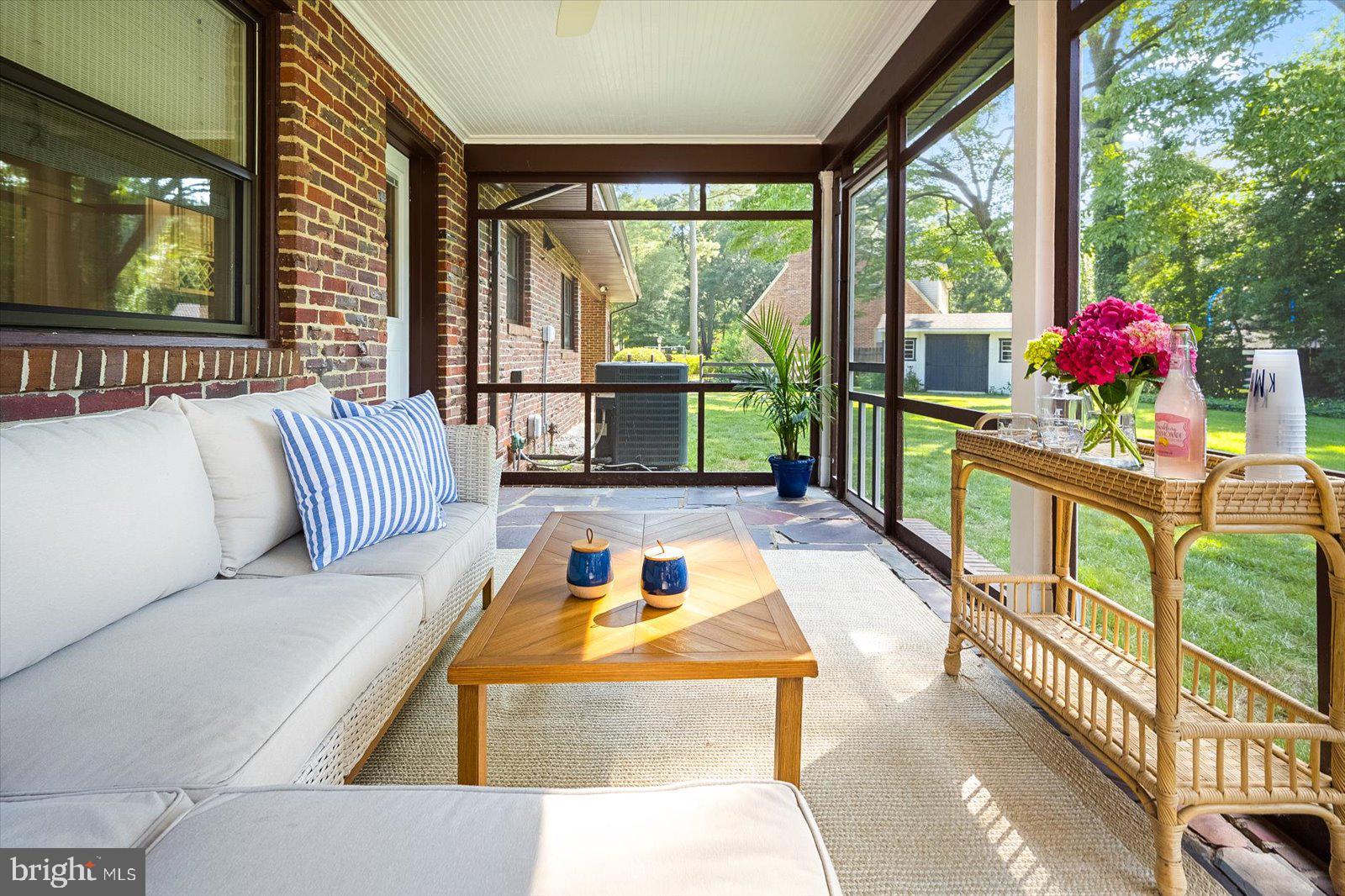 TONY TANK - Residential