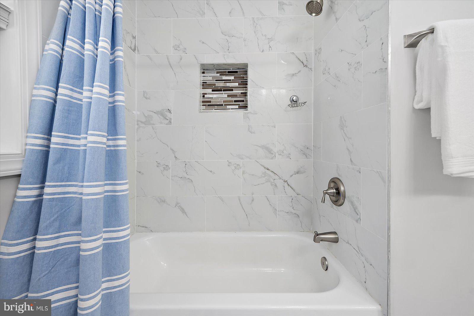 TONY TANK - Residential