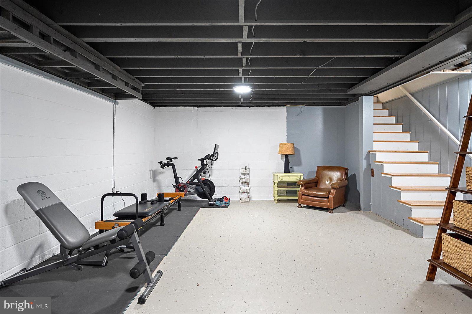 TONY TANK - Residential