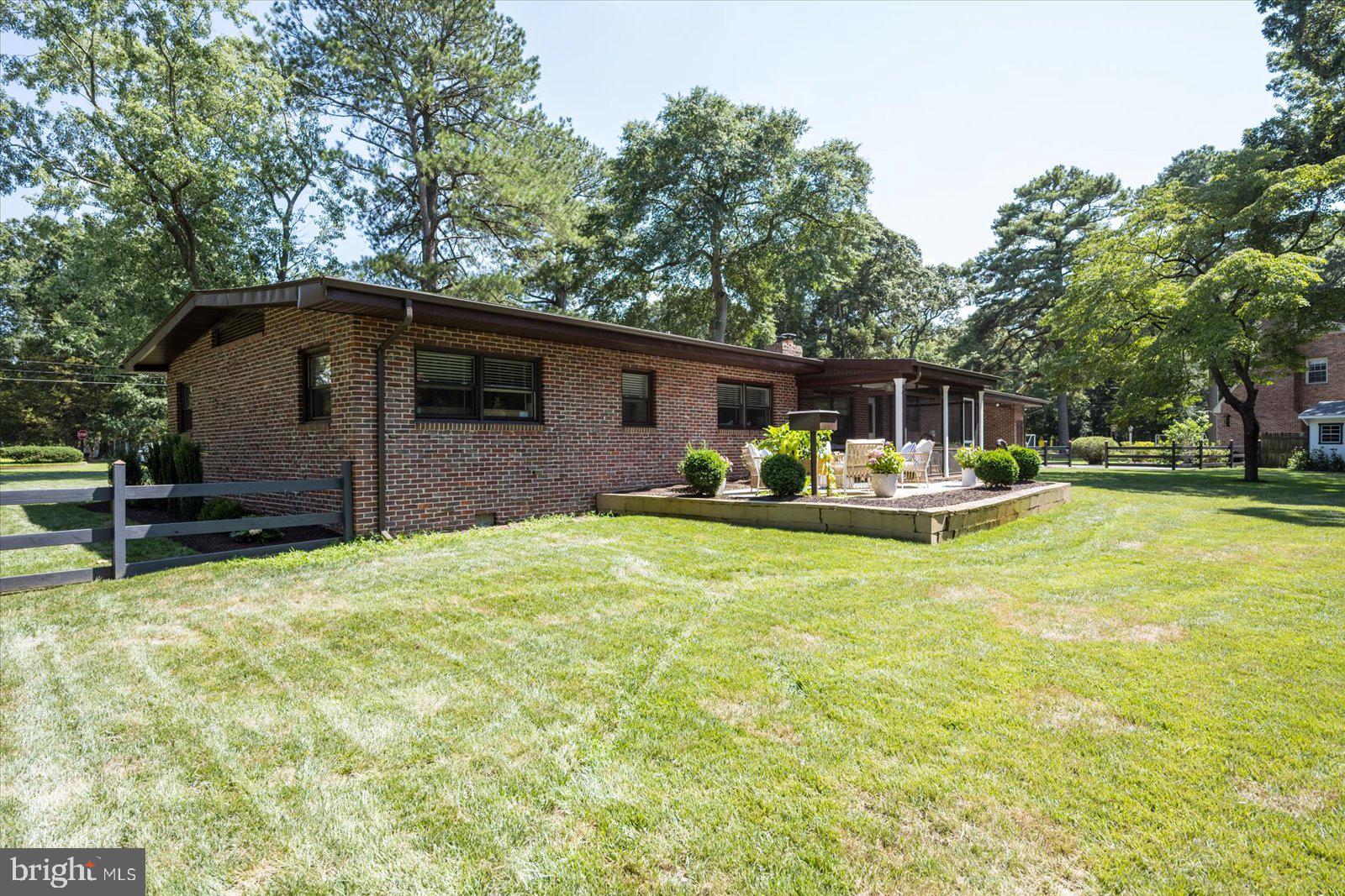 TONY TANK - Residential