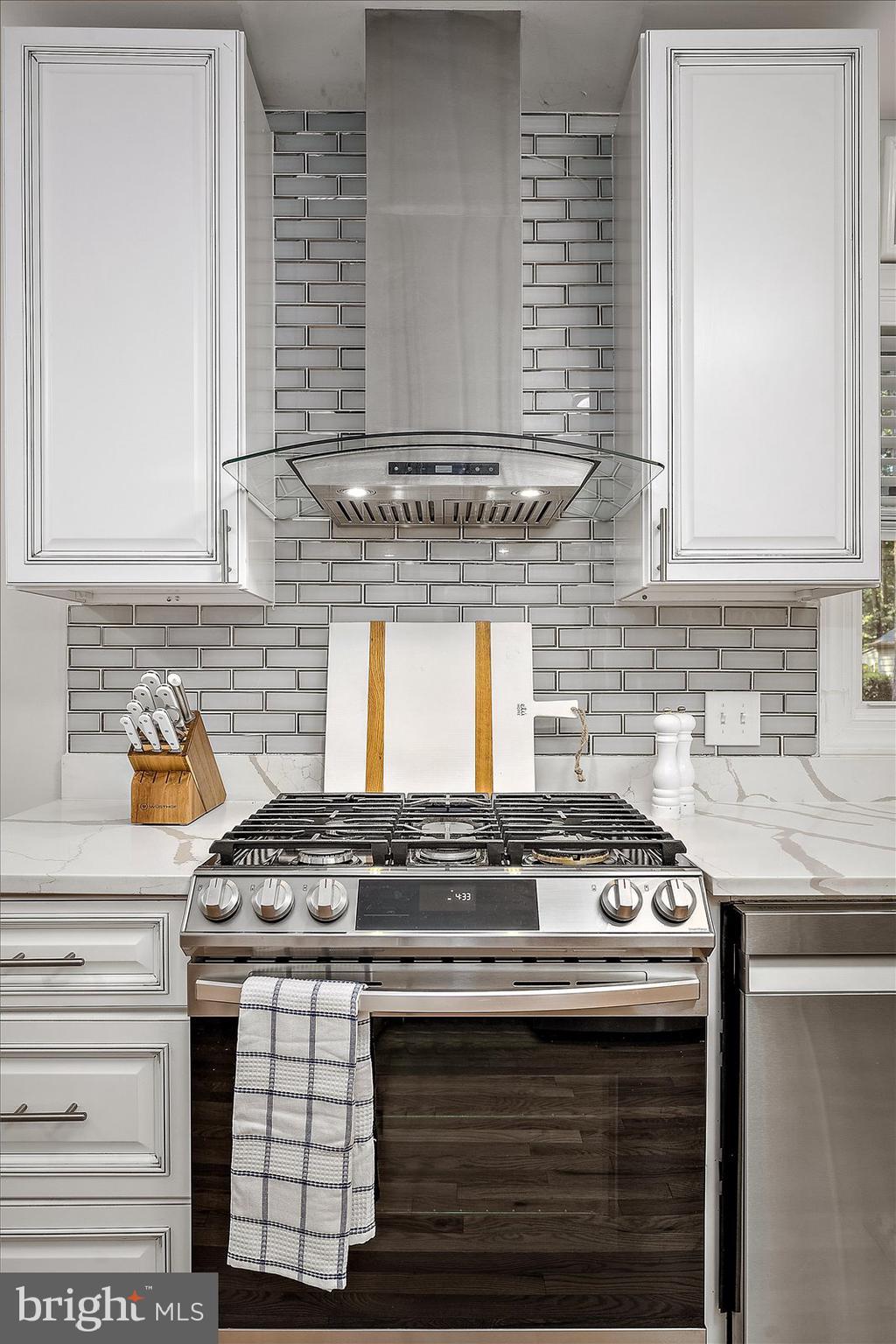 TONY TANK - Residential