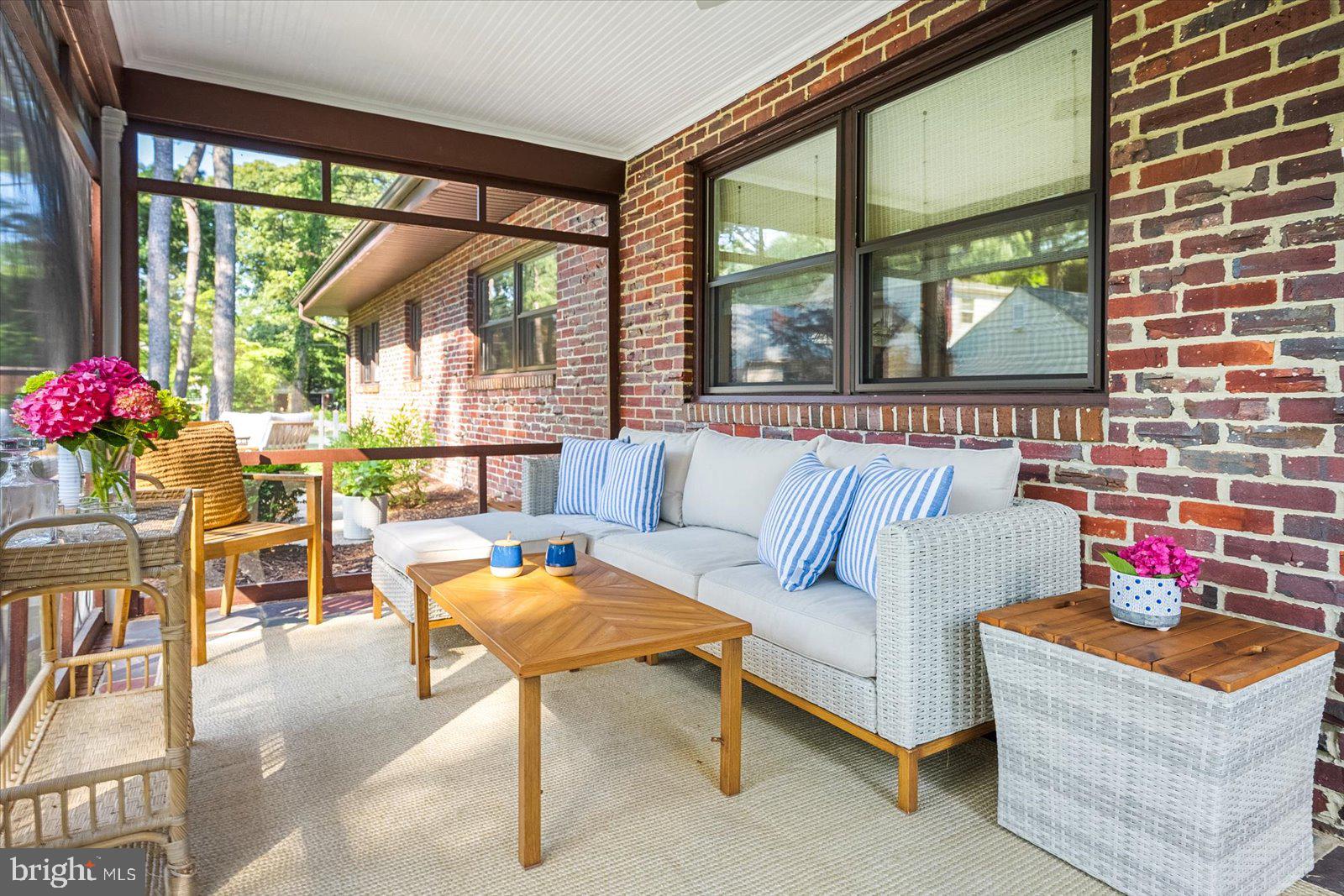 TONY TANK - Residential