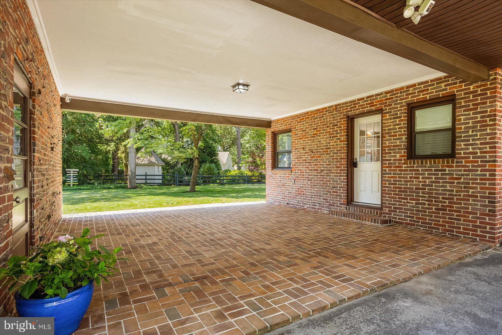 TONY TANK - Residential