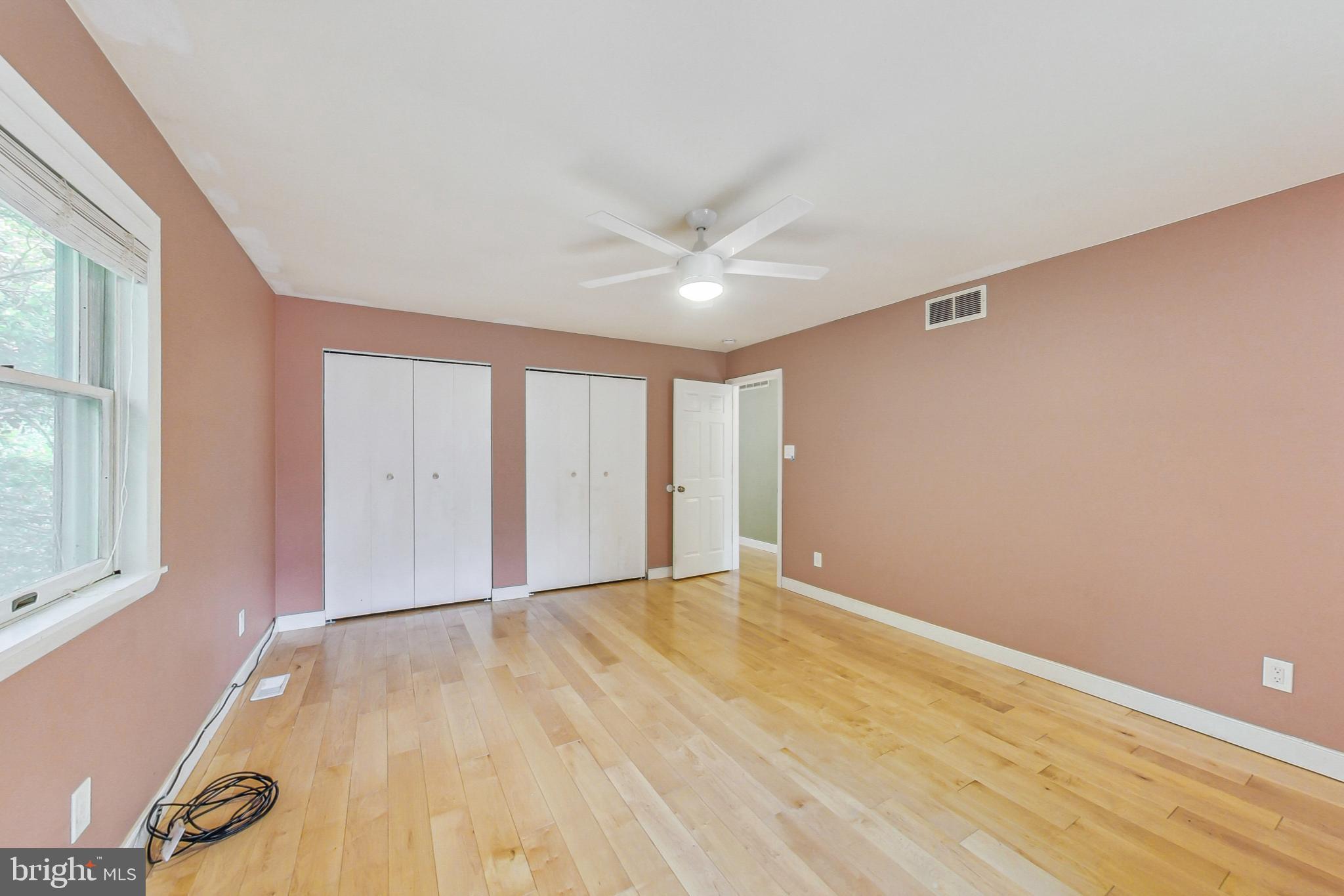 HILLSMERE ESTATES - Residential Lease