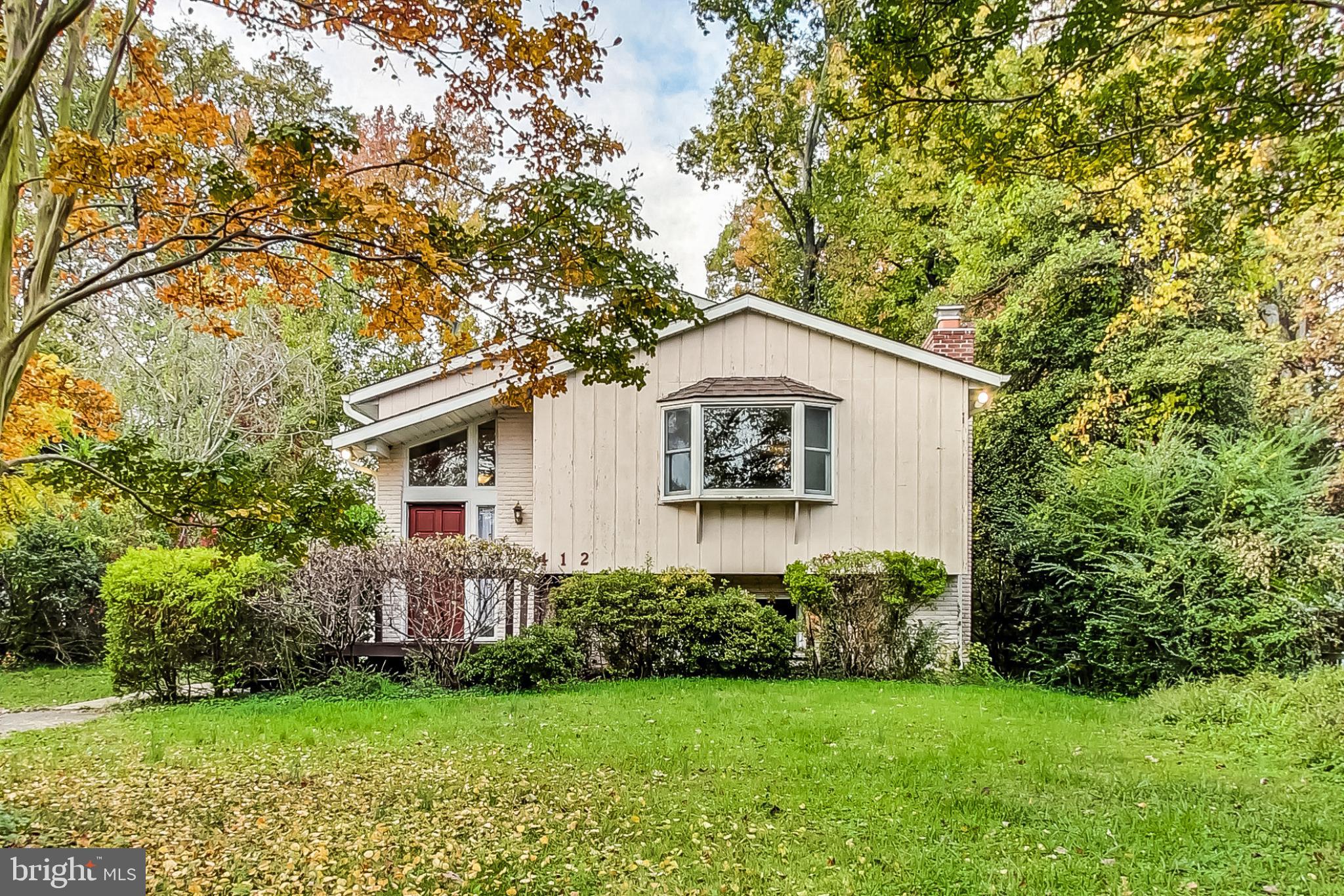 HILLSMERE ESTATES - Residential Lease