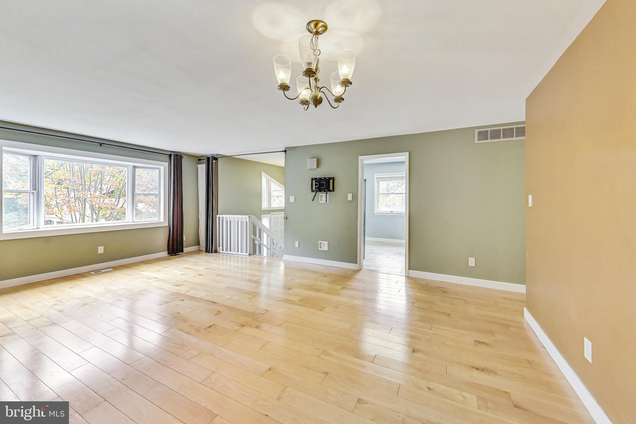 HILLSMERE ESTATES - Residential Lease