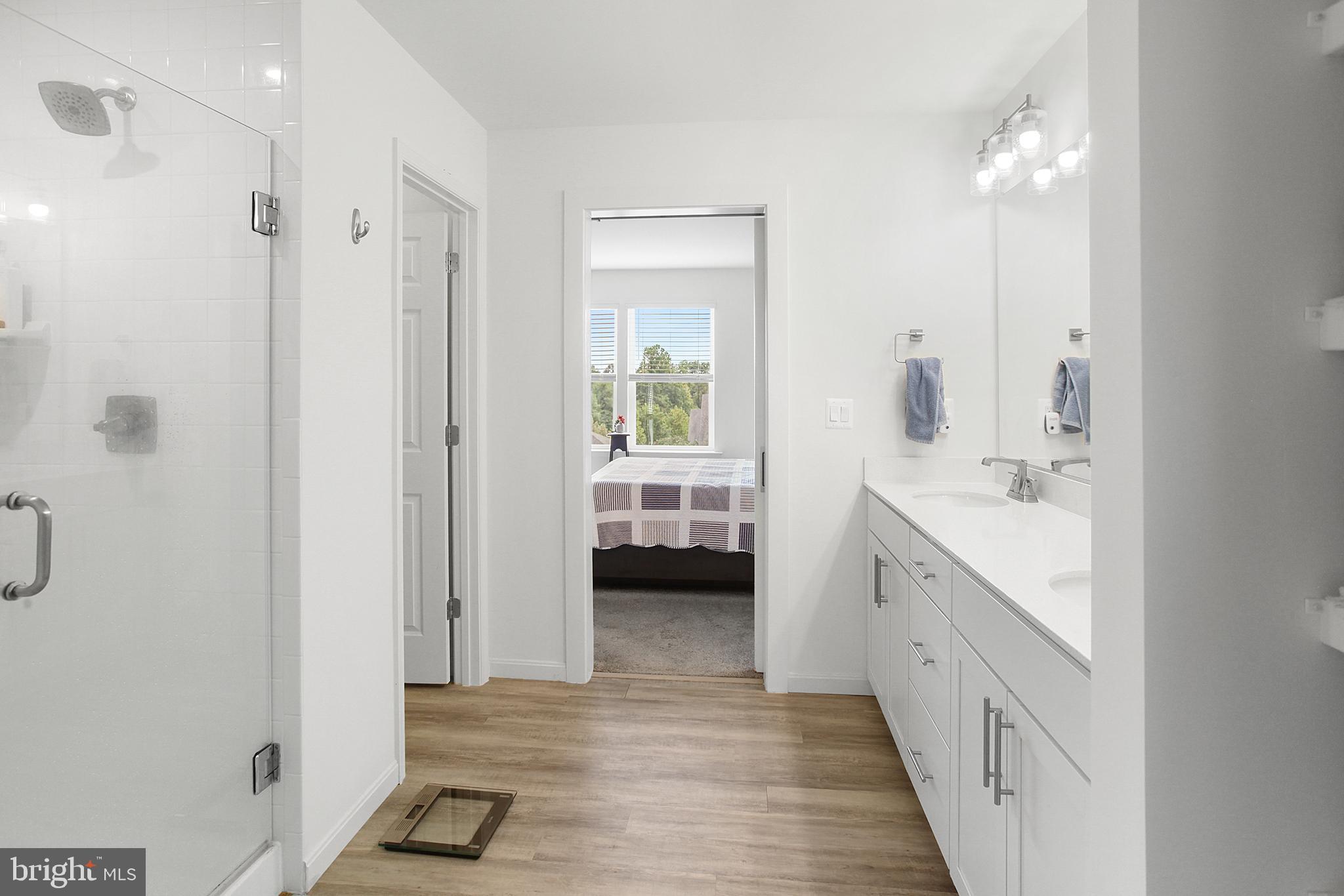 ROUND HILL MEADOWS - Residential