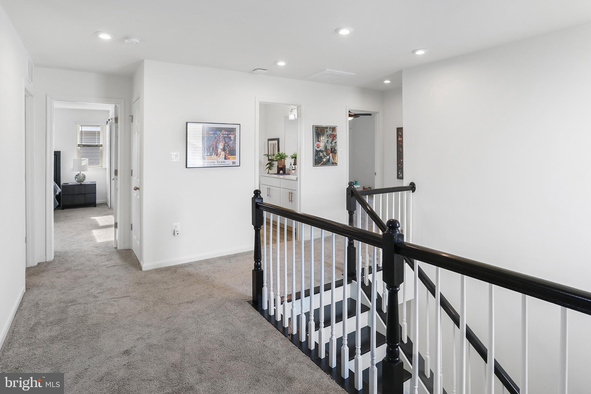 ROUND HILL MEADOWS - Residential