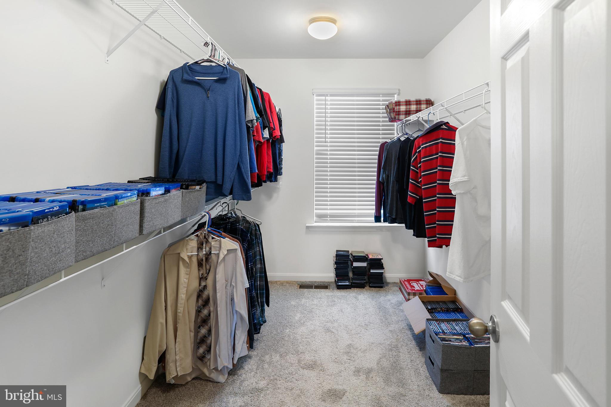 ROUND HILL MEADOWS - Residential